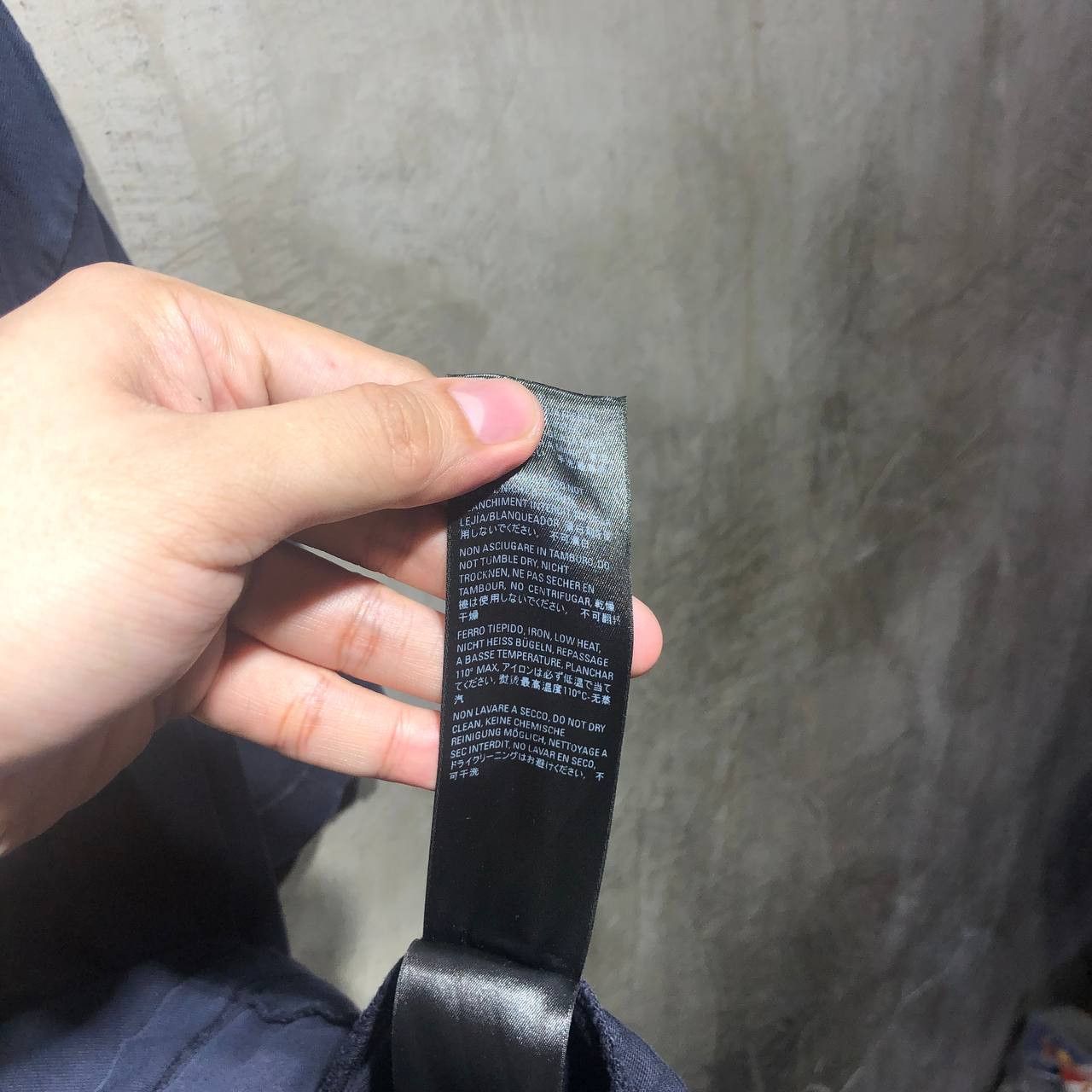 Balenciaga Balenciaga FBI Cracked tee Size US M / EU 48-50 / 2 - 13 Thumbnail