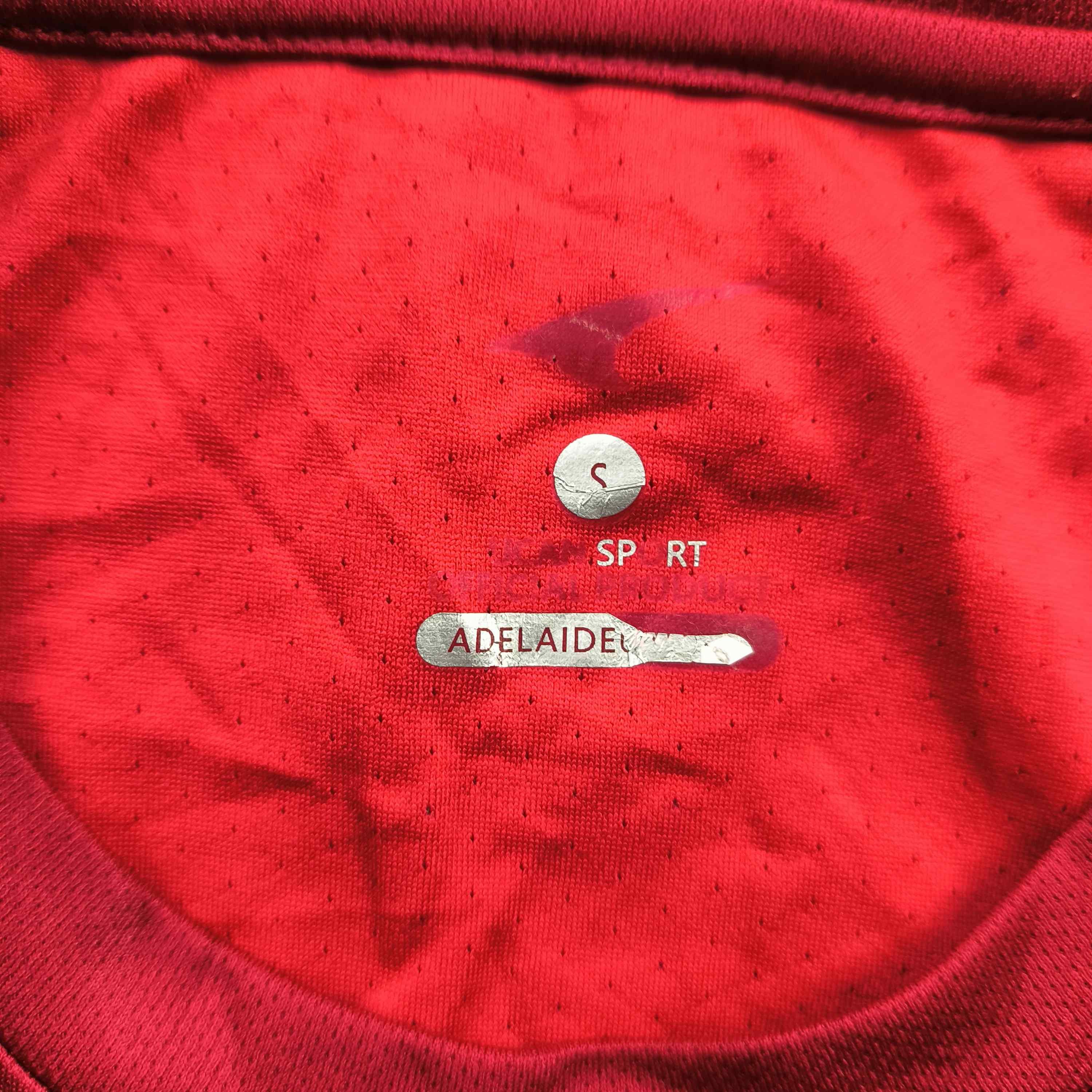 Other SIGNED Adelaide United 20-21 Ucan training football jersey S Size US S / EU 44-46 / 1 - 5 Thumbnail