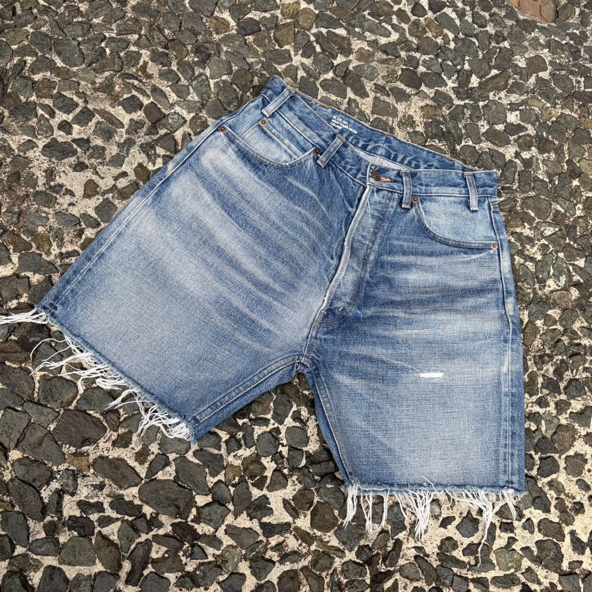 Celine Celine Wesley Denim Zuma Wash Distressed Short Size US 29 - 3 Thumbnail