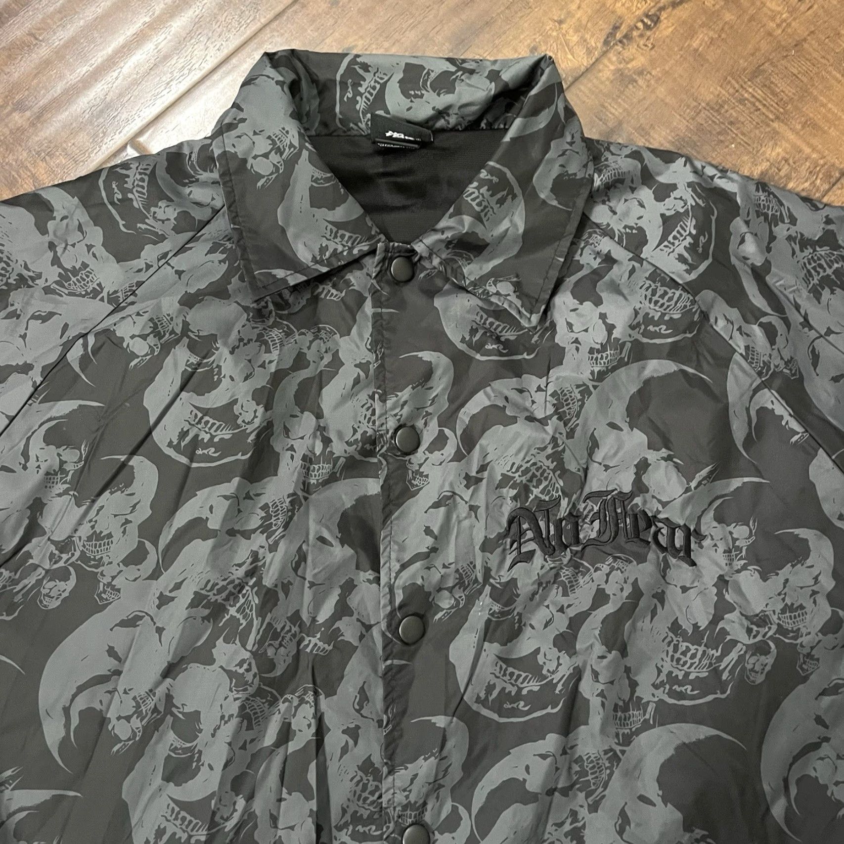 No Fear VINTAGE No Fear Windbreaker Jacket Men M Black Skull AOP Grunge Emo Motocross Descends Snaps 100% Nylon Size US M / EU 48-50 / 2 - 3 Thumbnail