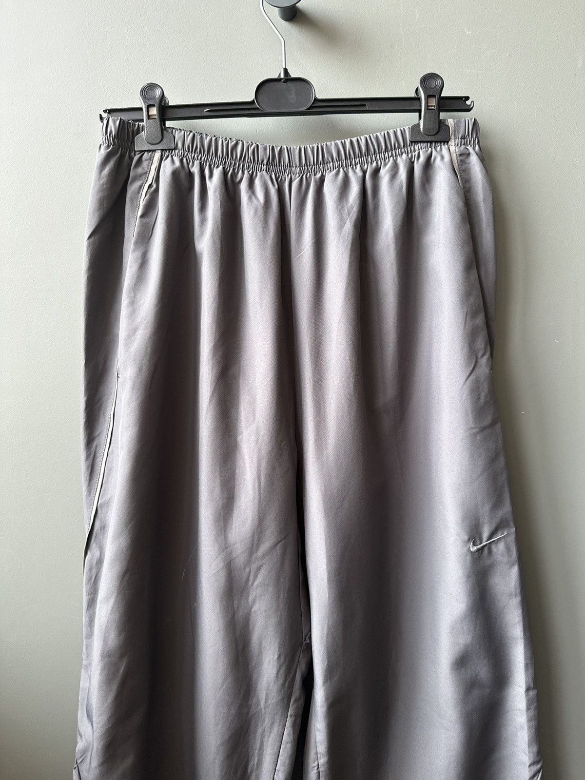 Nike Vintage 90s Nike Swoosh Logo Nylon Sport Pants Trousers Size US 36 / EU 52 - 2 Thumbnail