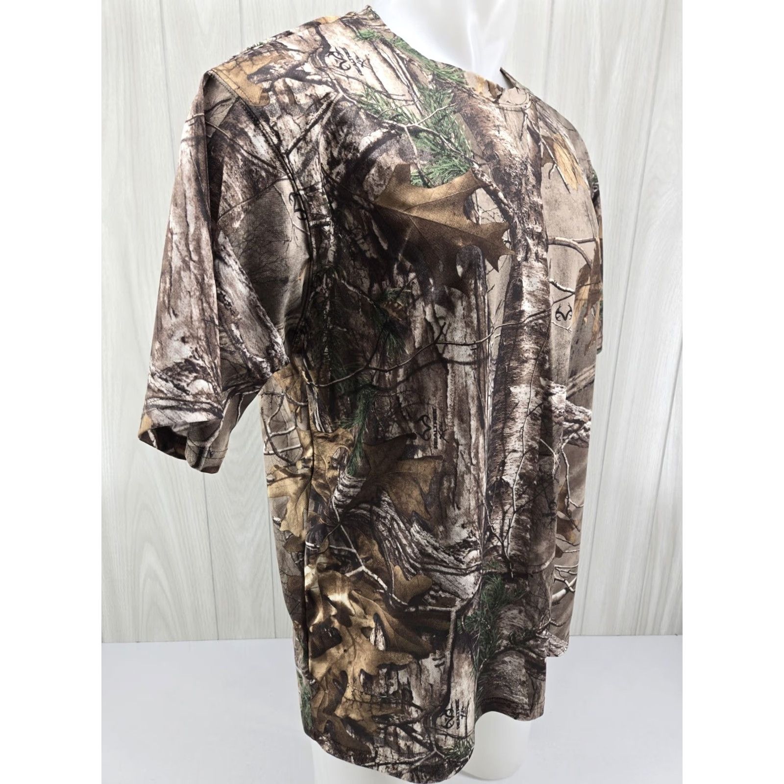 Realtree Field And Stream Smart Wick Realtree Camo Shirt XL Microfiber Short Sleeve Mens Regular Size Multicolor Camouflage 100% Polyester Moisture Wicking Size US XL / EU 56 / 4 - 7 Thumbnail