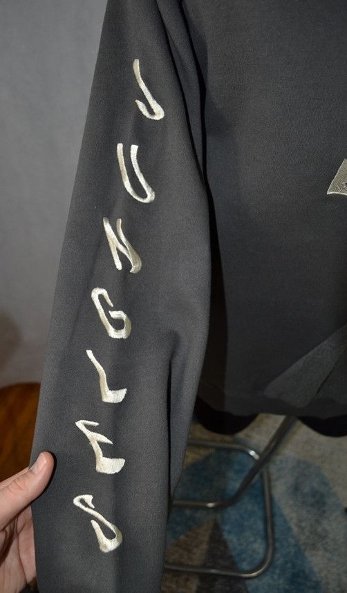Jungles Jungles Jungles Ying Yang Crewneck L Size US L / EU 52-54 / 3 - 7 Thumbnail