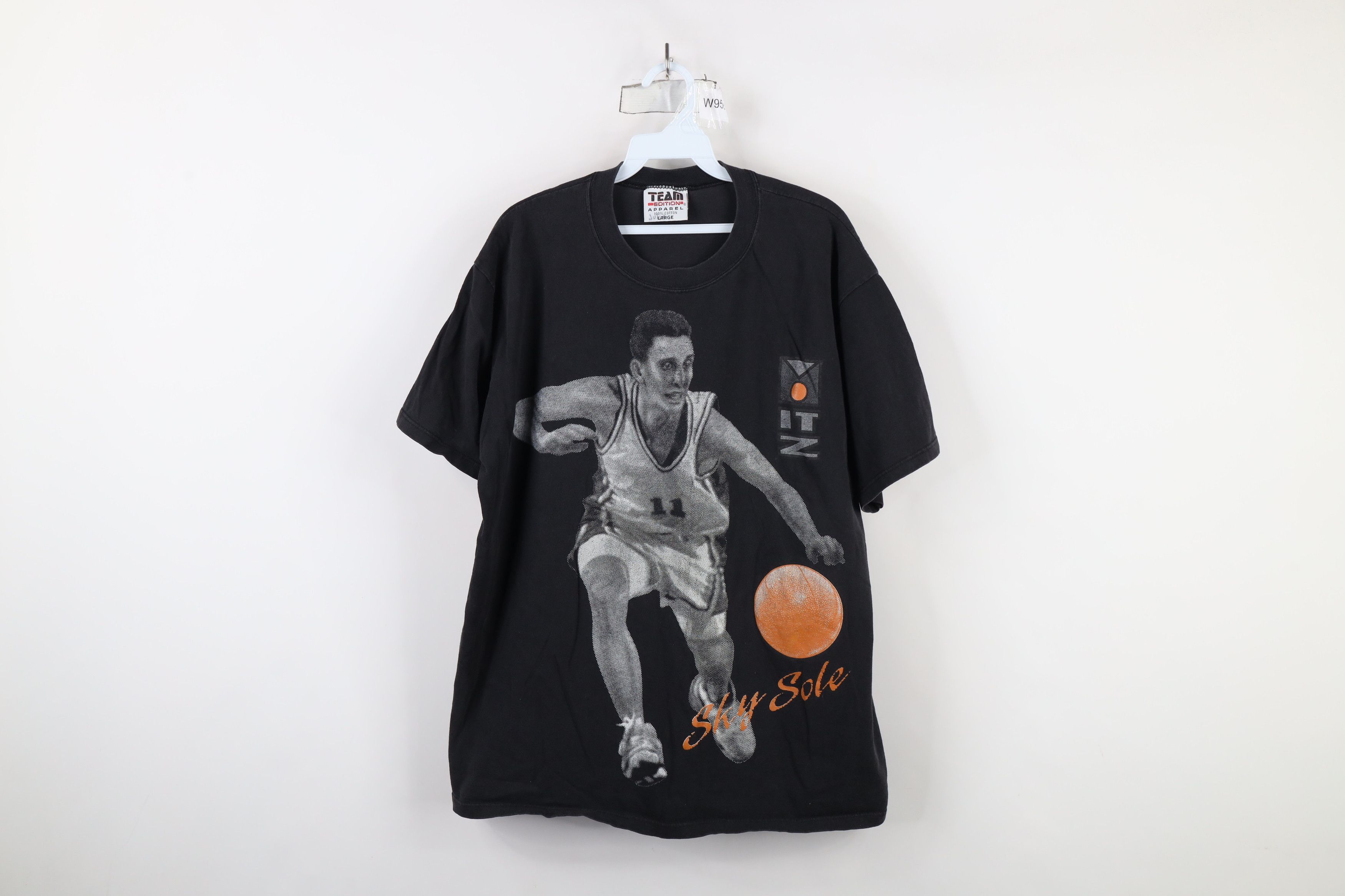 Vintage Vintage 90s Streetwear Sole Basketball T-Shirt Black Cotton Size US L / EU 52-54 / 3 - 1 Thumbnail