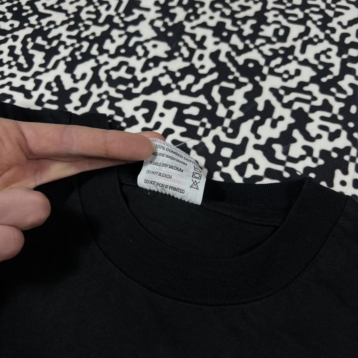 Vintage Vintage 90s Alien Spaced Out Single Stitch USA Boxy T-shirt Size US XL / EU 56 / 4 - 14 Thumbnail