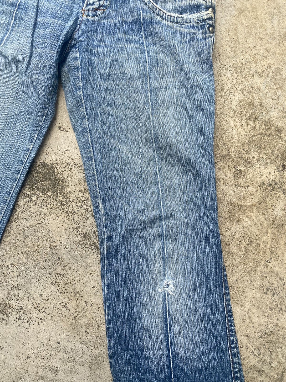 Designer × Dsquared2 × If Six Was Nine Flare Jeans Dsquared2 Faded Blue Low Rise Size US 31 - 7 Thumbnail