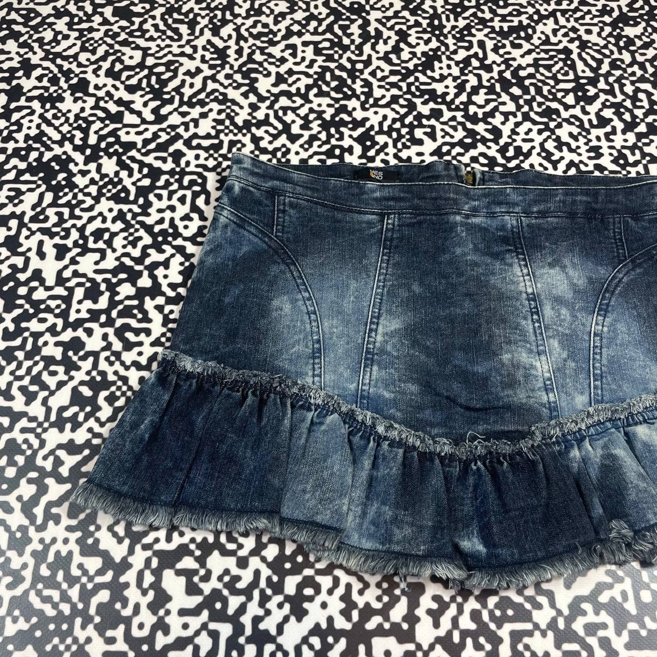 Japanese Brand Vintage Y2K Japanese Sexy Flared Mini Skirt Retro 90s Style Size 26" / US 2 / IT 38 - 5 Thumbnail