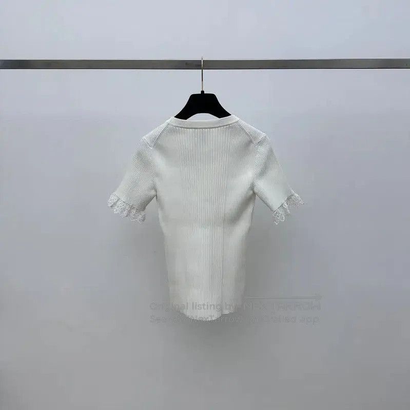 Louis Vuitton Louis Vuitton White Knit Top with Lace Sleeves . Size S / US 4 / IT 40 - 2 Thumbnail