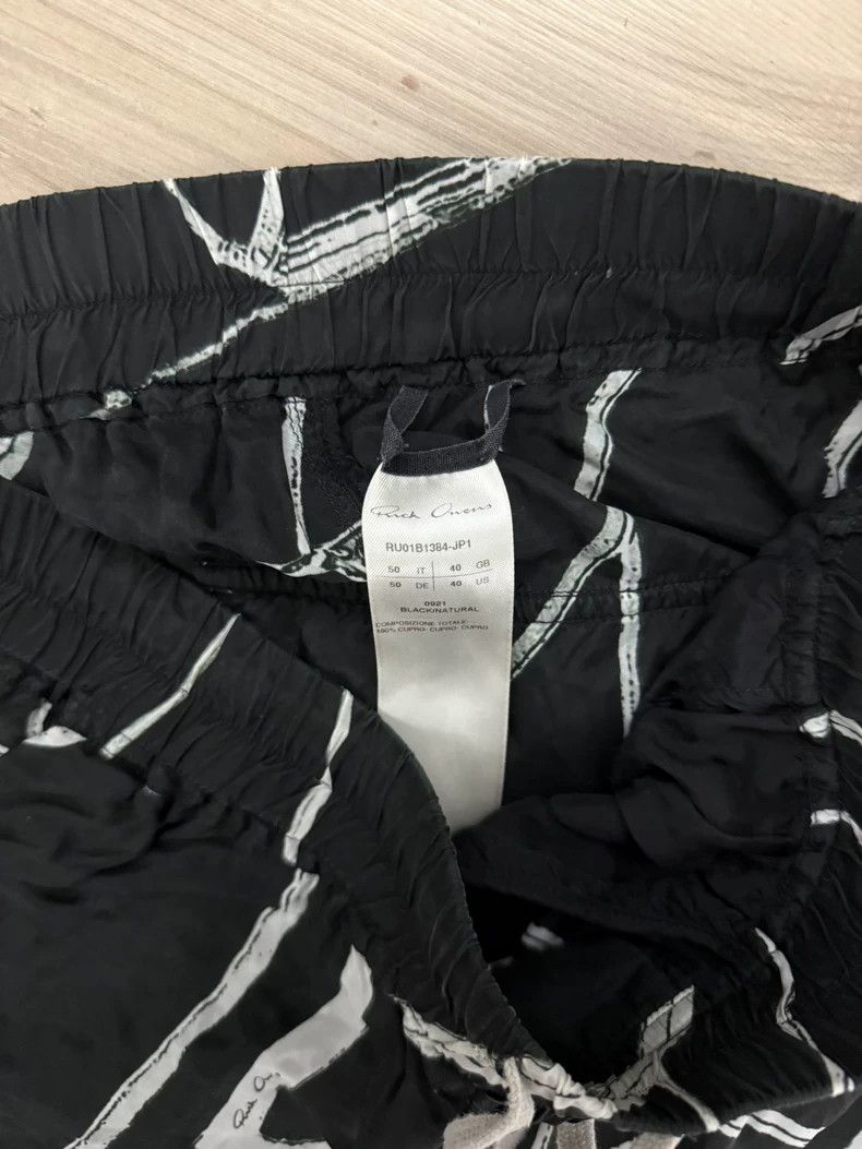 Rick Owens rick owens Draft Line Shorts Size US 40 / EU 56 - 5 Thumbnail