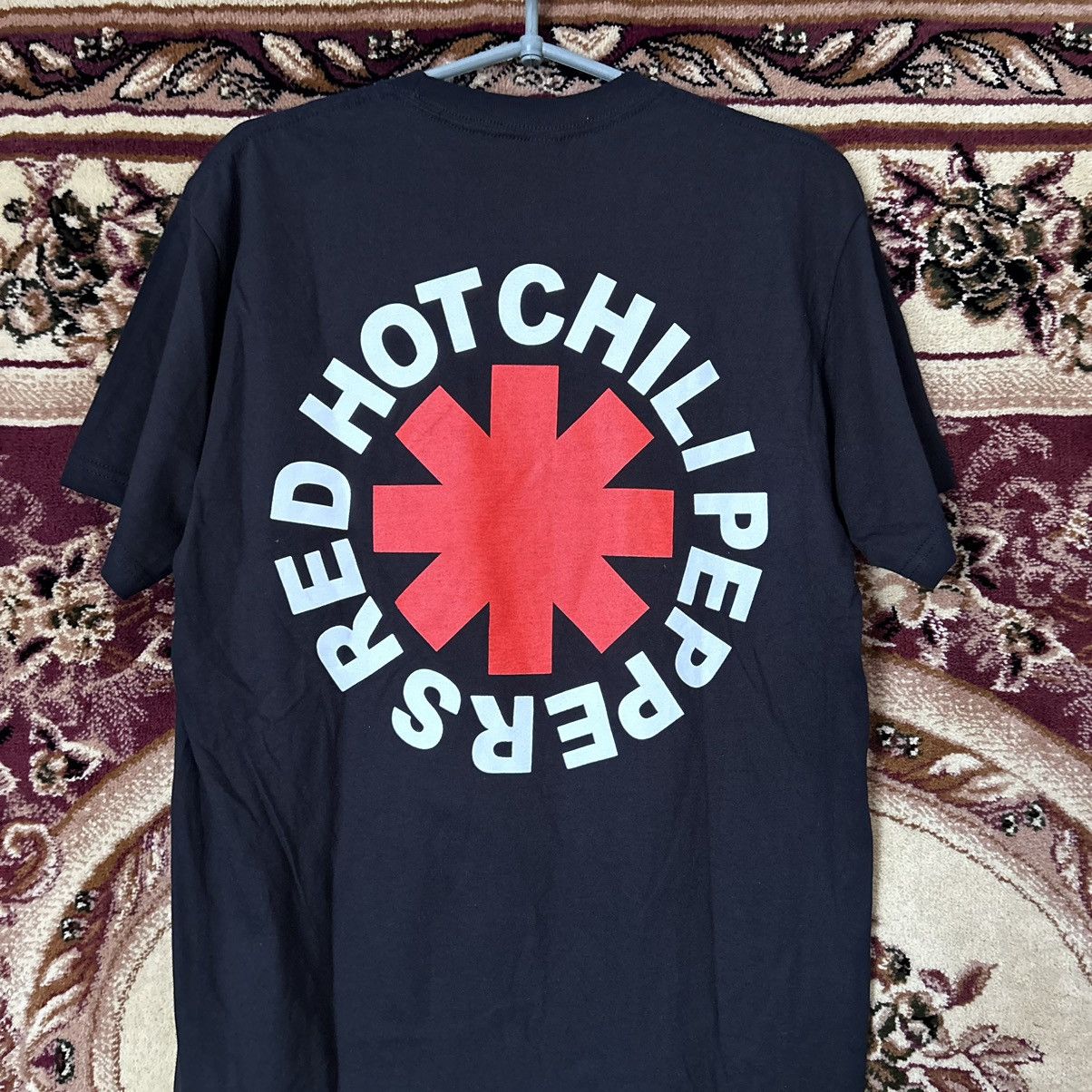 Band Tees Red Hot Chili Peppers Unlimited Love Tee Shirt Size US M / EU 48-50 / 2 - 2 Thumbnail