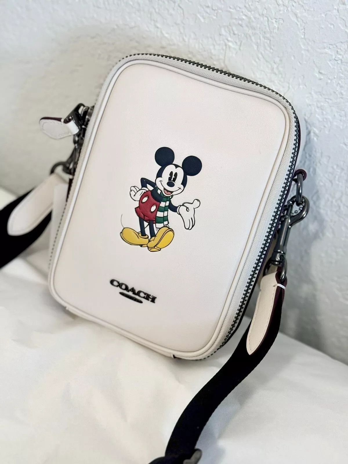 Coach Disney X Coach Stanton Crossbody With Winter Motif CM028 Size ONE SIZE - 11 Thumbnail