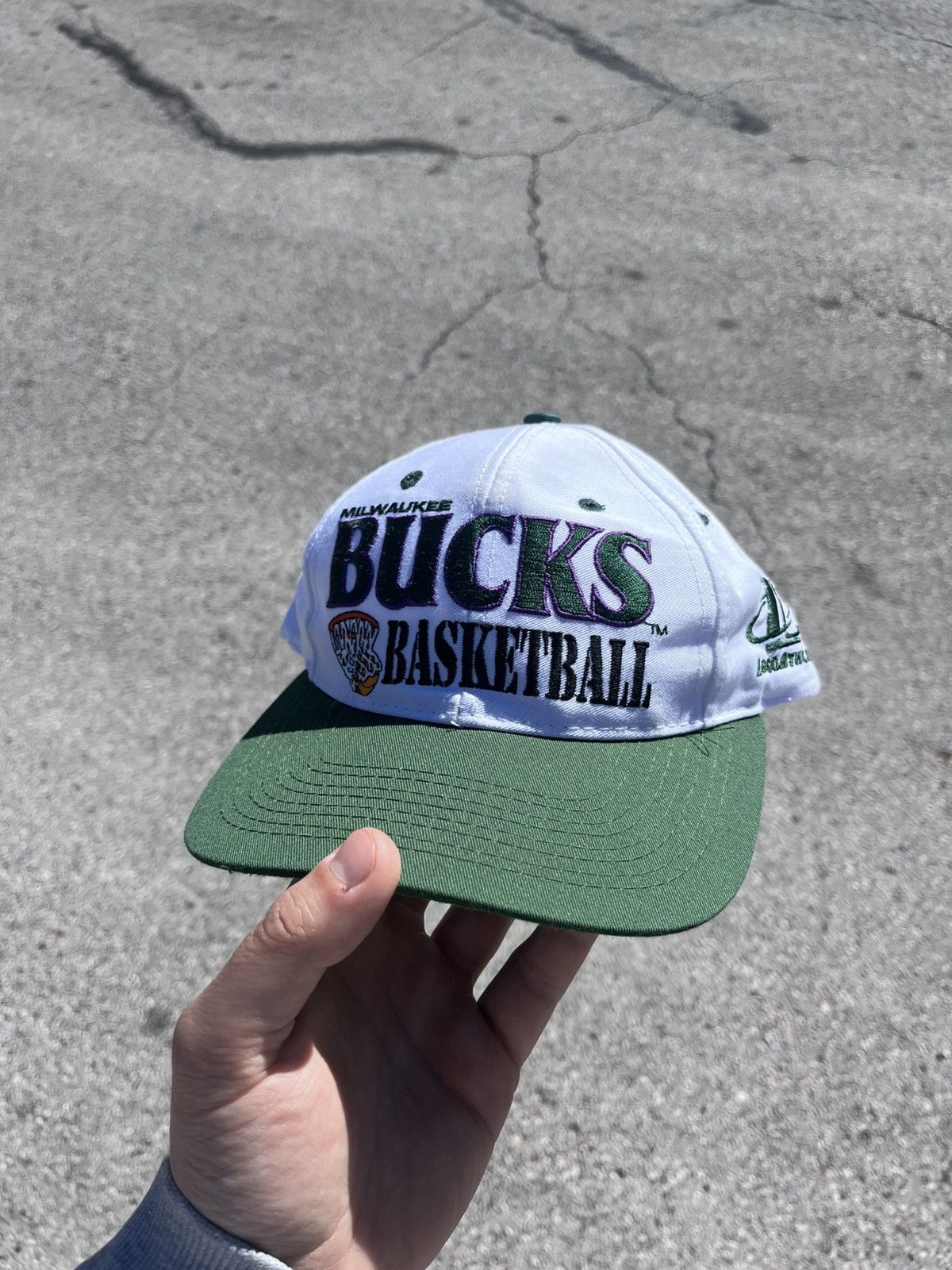 Logo Athletic Vintage ‘90s Milwaukee Bucks Logo Athletic Snapback Hat Size ONE SIZE - 1 Thumbnail