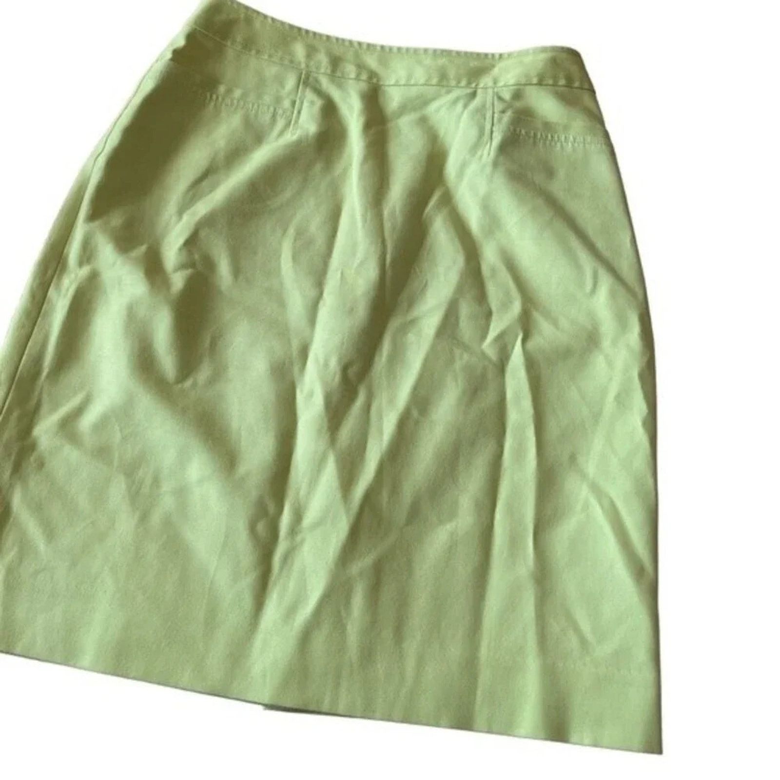 The Unbranded Brand Halogen chartreuse mini skirt, size 2. Size 26" / US 2 / IT 38 - 2 Thumbnail