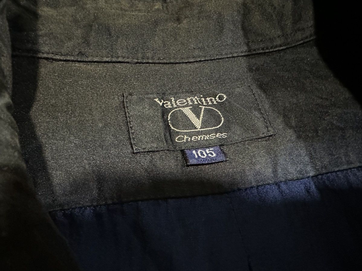 Designer × Japanese Brand × Valentino 🔥Rare Vintage Valentino Waxed Shirt Black Iridescent Blue Size US XL / EU 56 / 4 - 8 Thumbnail