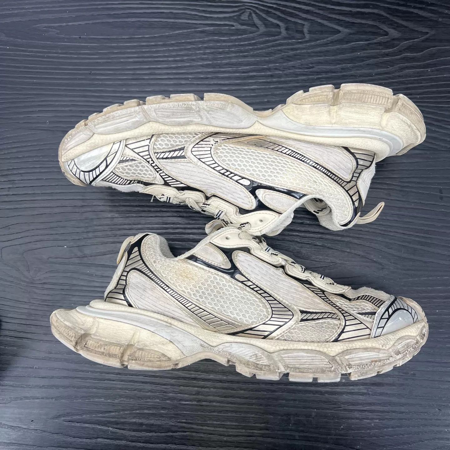 Balenciaga Balenciaga 3XL Champagne Gold Size 42 Size US 9 / EU 42 - 3 Thumbnail