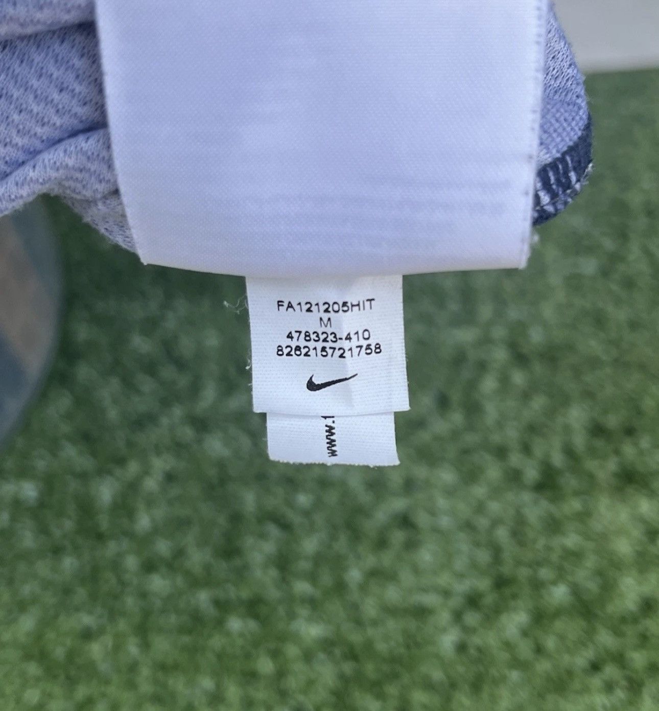 Nike Jersey iniesta barcelona Size US L / EU 52-54 / 3 - 14 Thumbnail