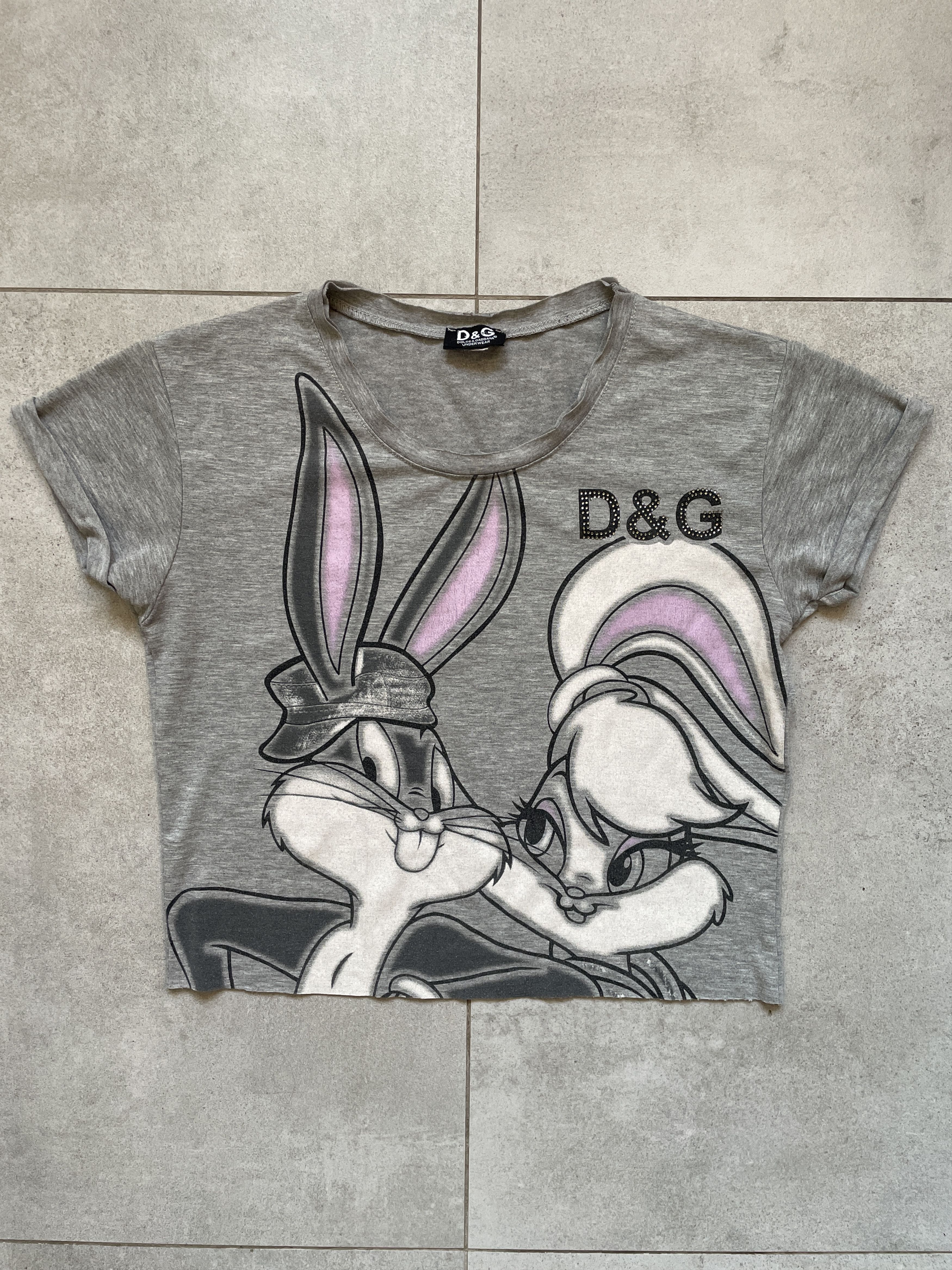 Dolce & Gabbana DOLCE AND GABBANA D&G GREY LOONEY TUNES LOLA BUGS CROP TEE Size S / US 4 / IT 40 - 1 Thumbnail