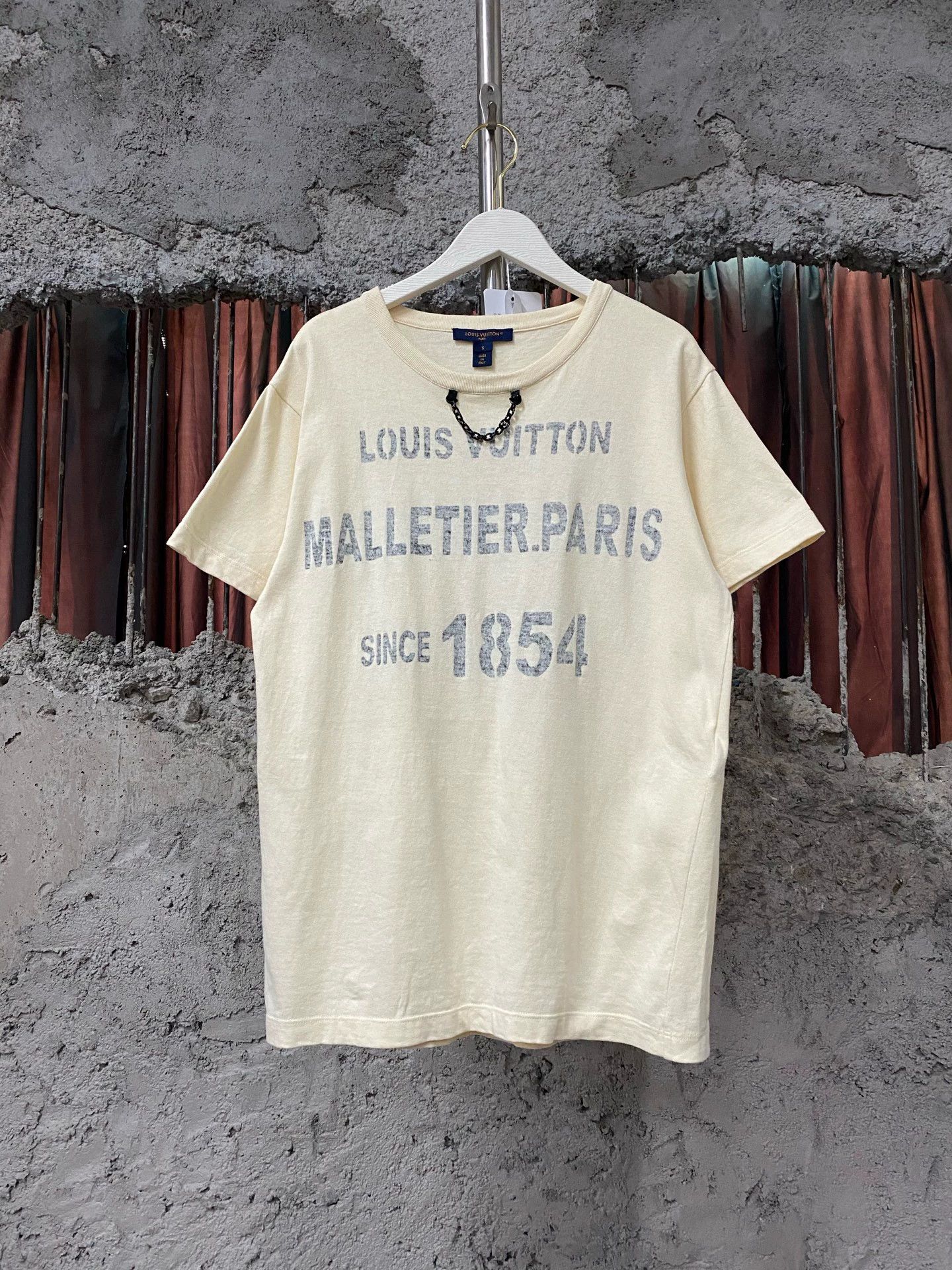 Louis Vuitton Louis Vuitton Chain Short Sleeve Size S 99 New Size S / US 4 / IT 40 - 1 Thumbnail