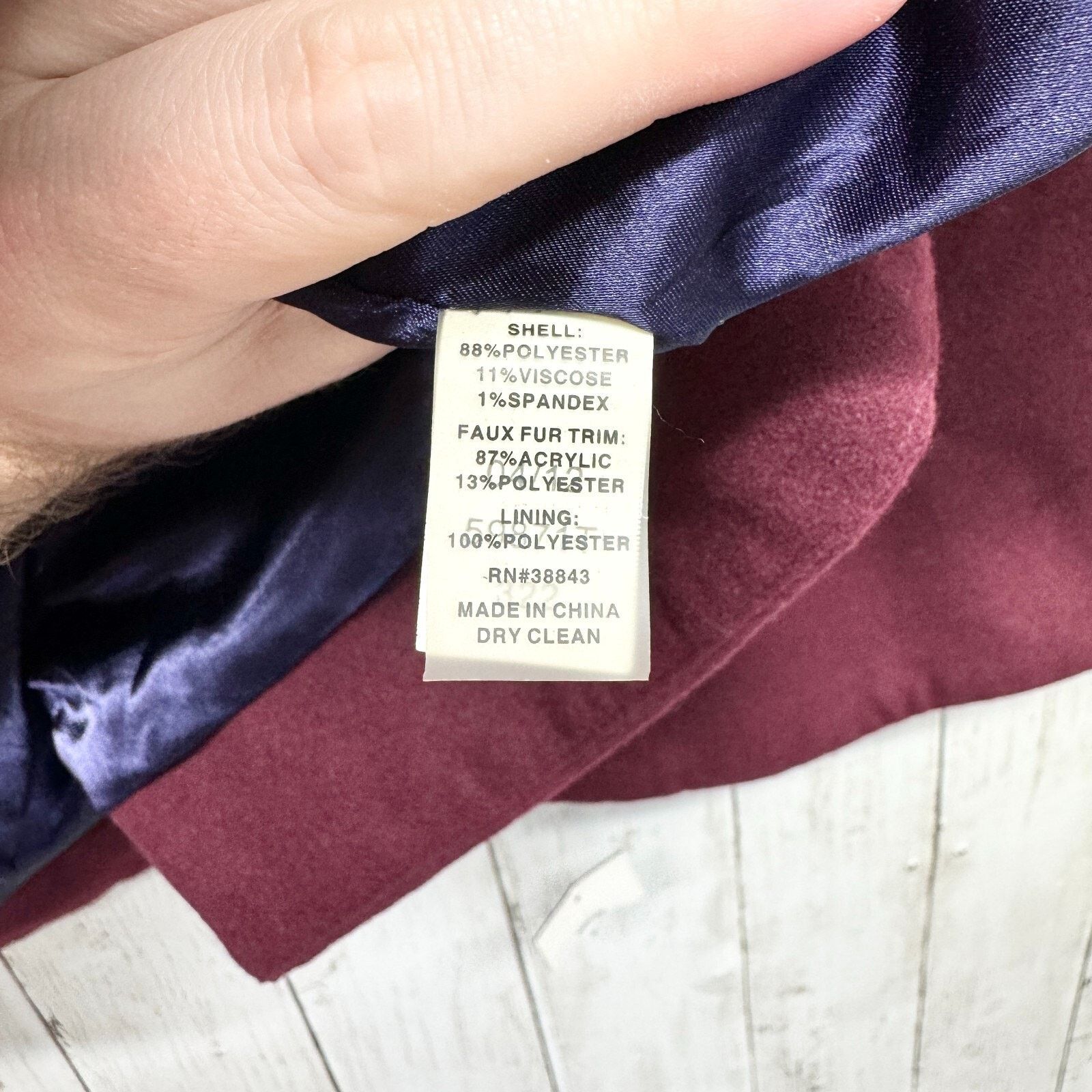 Elie Tahari Elie Tahari MD Nadjia Garnet Capelet Crop Flare Sleeve Coat Size M / US 6-8 / IT 42-44 - 4 Thumbnail