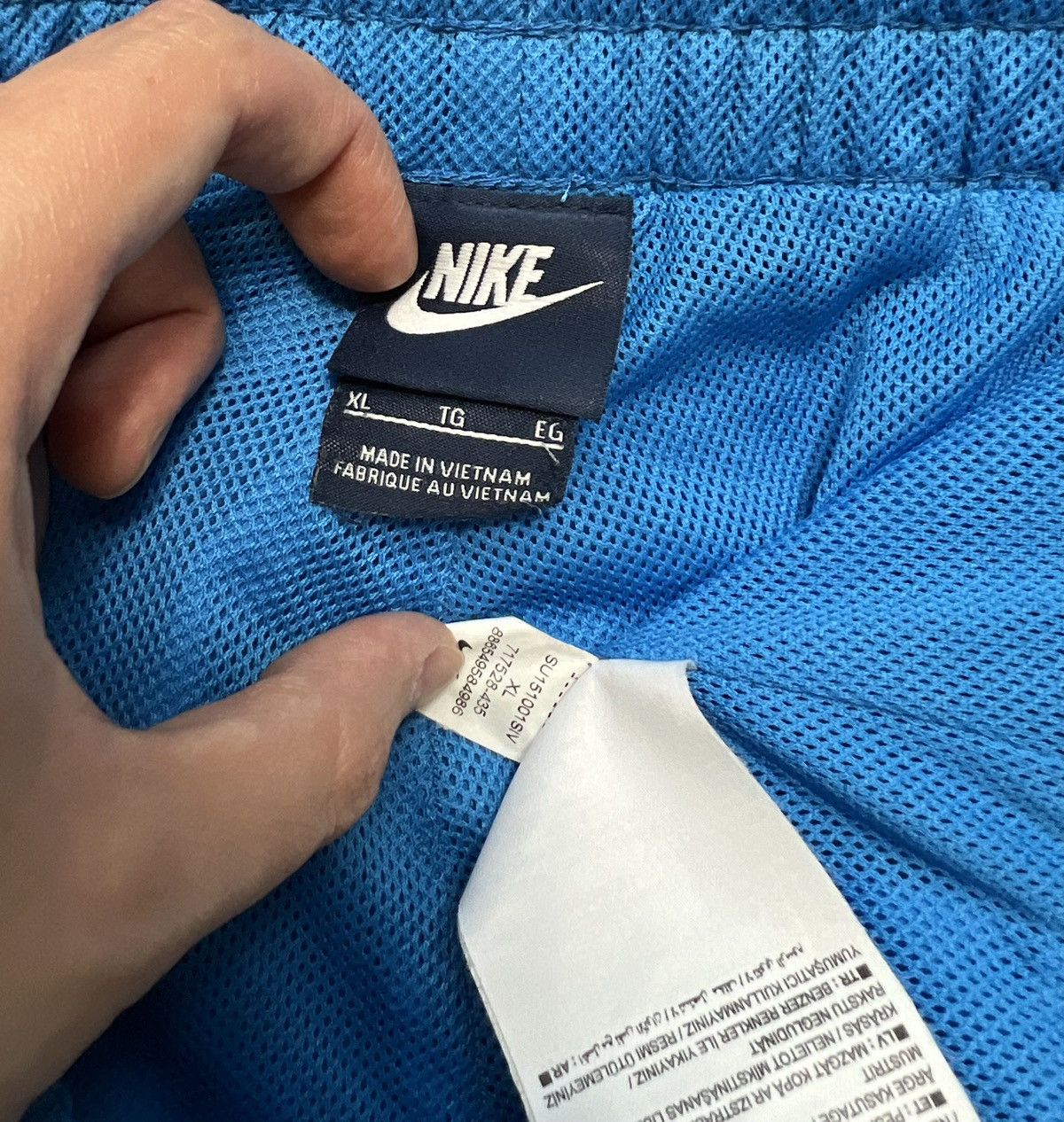 Nike Shorts Nike Small Logo Blue Vintage Size US 36 / EU 52 - 3 Thumbnail