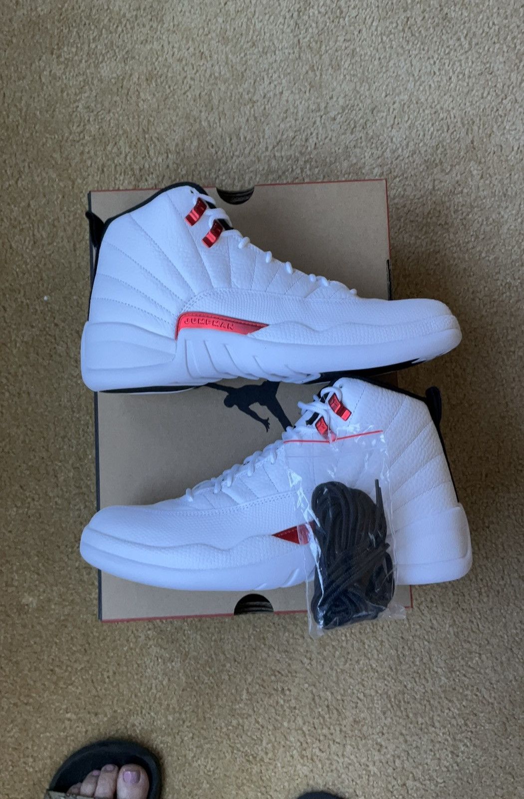 Nike Men’s Nike Ir Jordan 12 Retro NEW Size US 9 / EU 42 - 2 Thumbnail