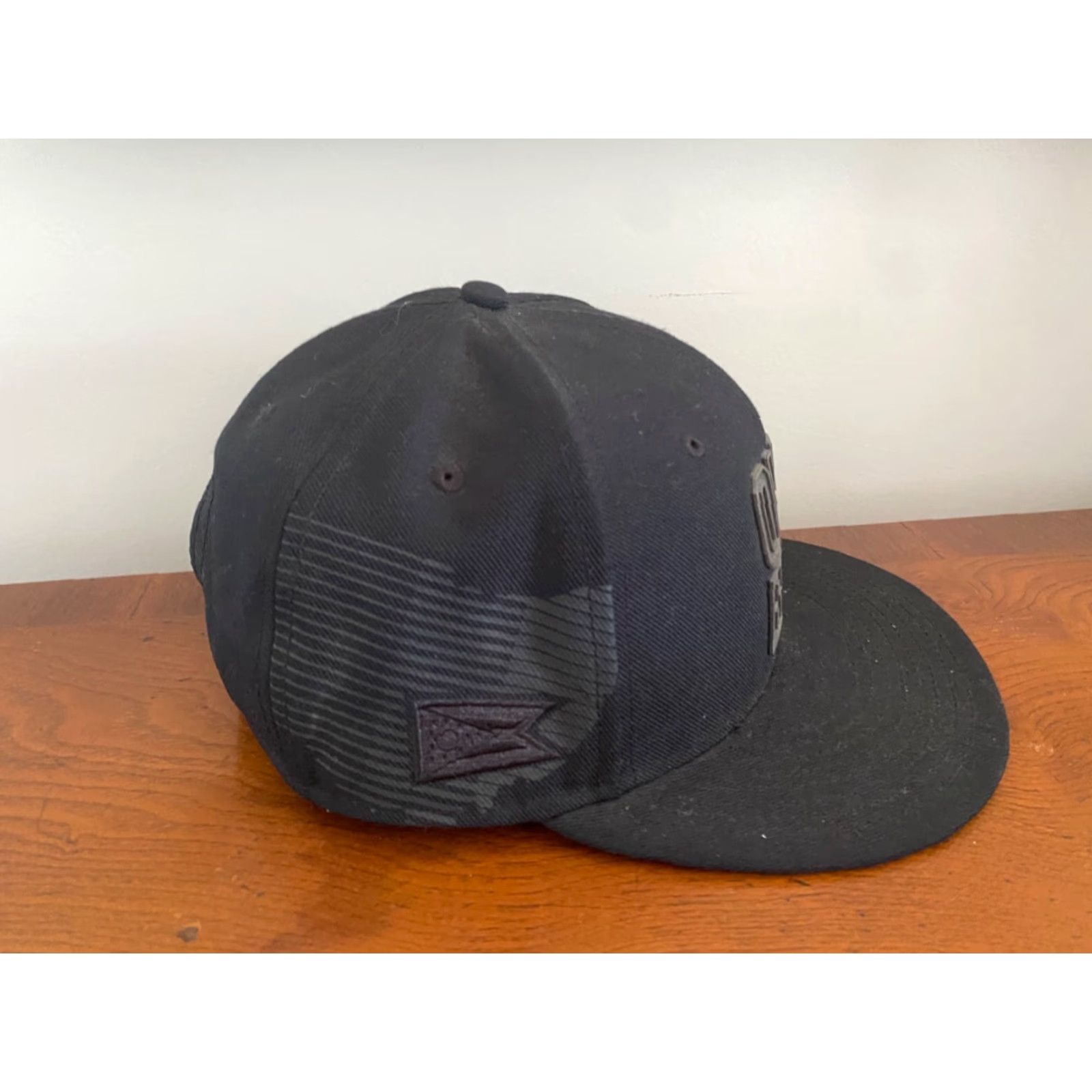Nike Nike Unisex Ohio Built Black Snapback Cap Hat OSU Football Basketball State Flag Cap Size ONE SIZE - 2 Thumbnail