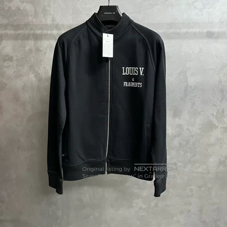 Louis Vuitton Louis Vuitton Classic Black Solid Graphic Print Collar Jac Size US L / EU 52-54 / 3 - 1 Thumbnail
