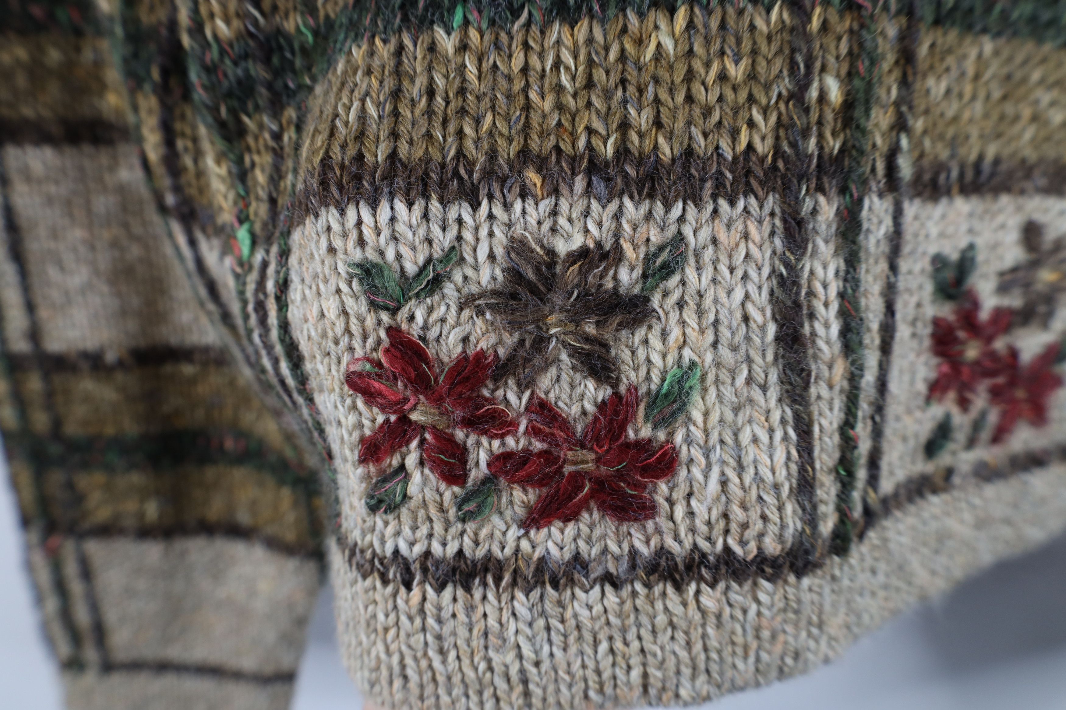Vintage Vintage 90s Streetwear Embroidered Wool Blend Knit Sweater Size L / US 10 / IT 46 - 5 Thumbnail