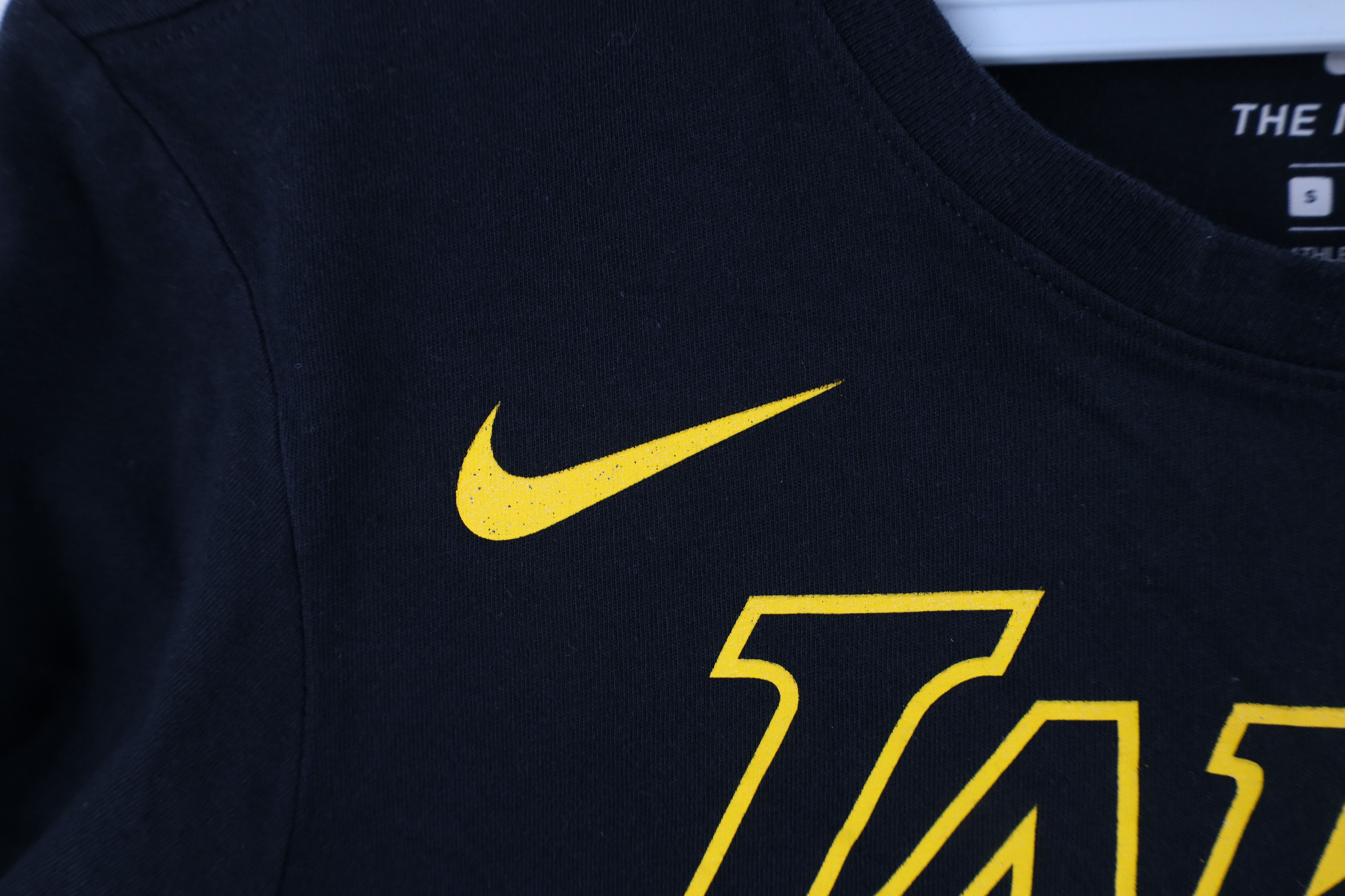 Nike × Vintage Nike Los Angeles Lakers Basketball Jersey T-Shirt Black Size US S / EU 44-46 / 1 - 5 Thumbnail