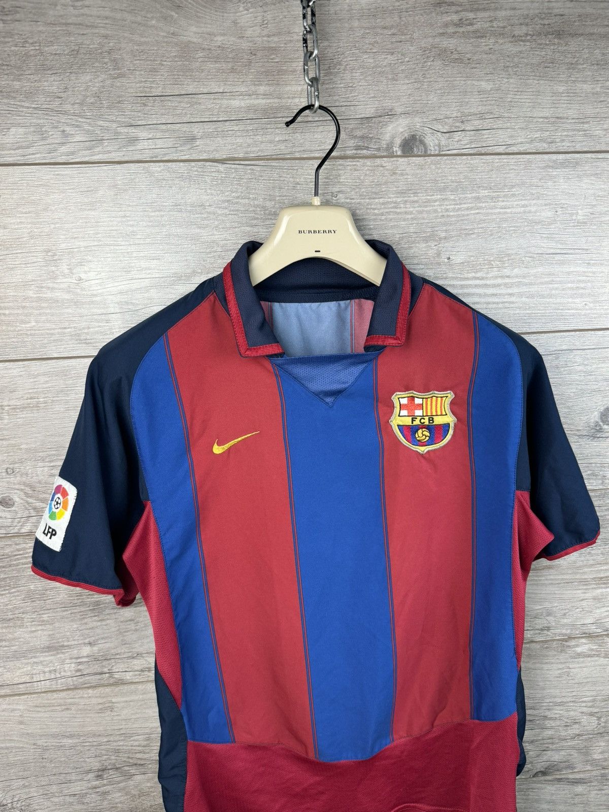 Nike Barcelona FC Nike 2003/04 Izagaren 7 Vintage Football Shirt Size US S / EU 44-46 / 1 - 5 Thumbnail