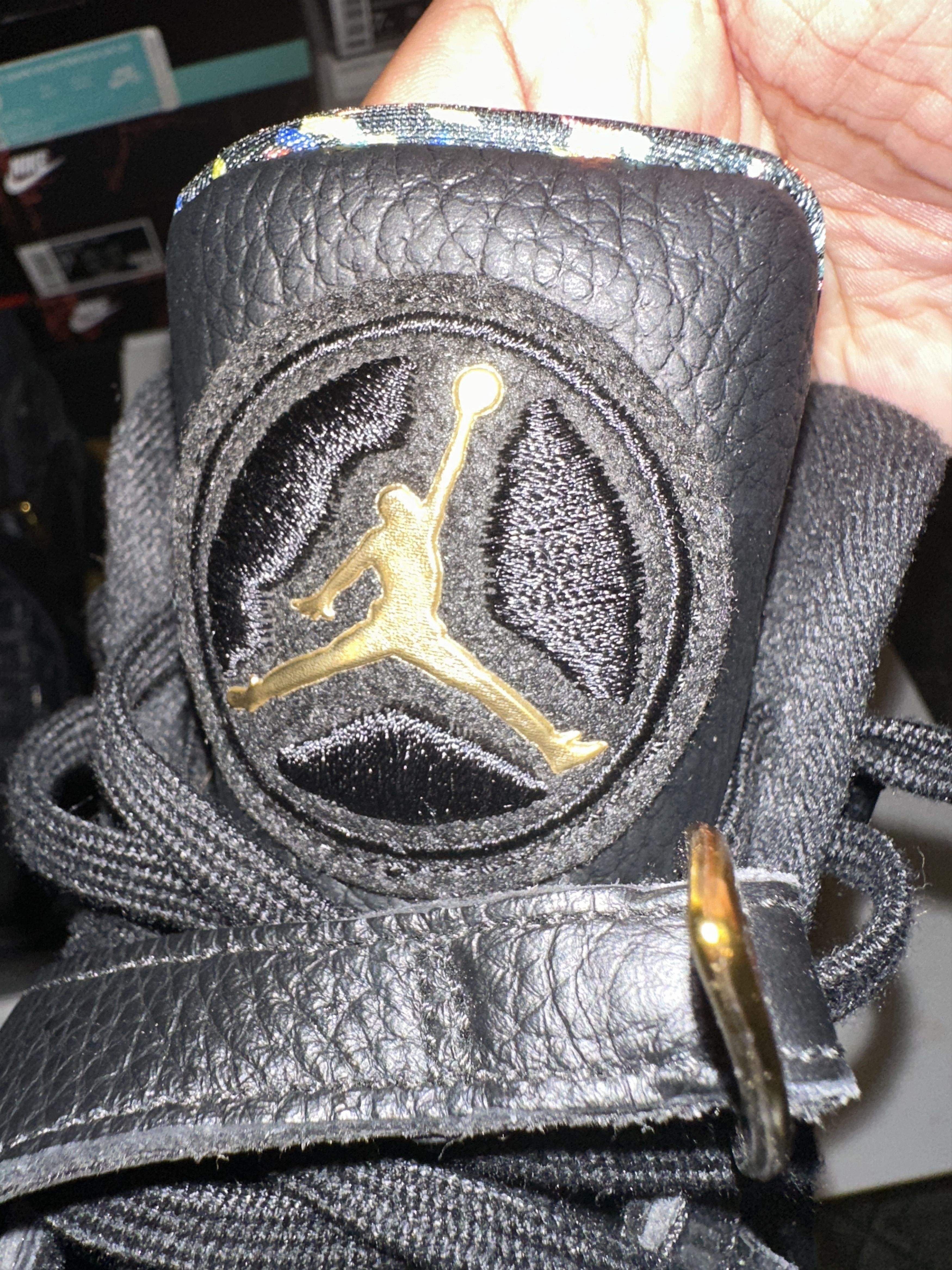 Jordan Brand Air Jordan 8 Retro 'Confetti' BLACK/METALLIC GOLD/ANTRACITE Size US 7 / EU 40 - 7 Thumbnail