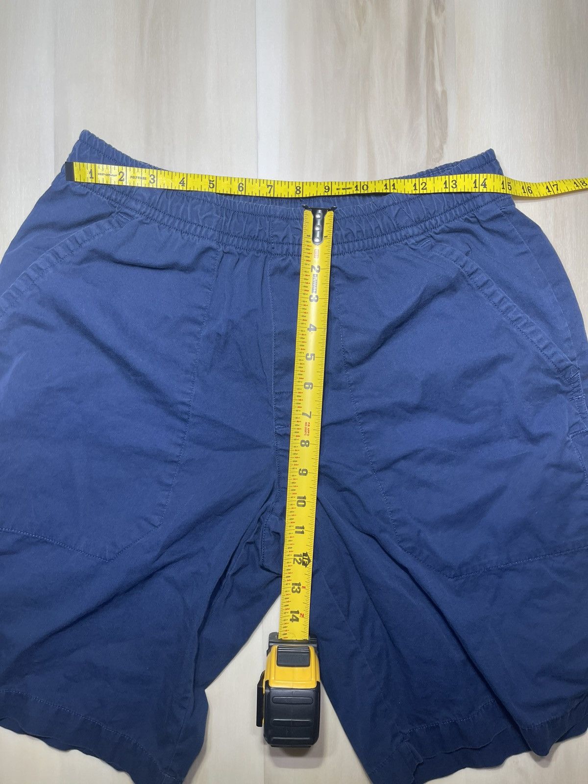 Nike VTG Nike Shorts Men’s Grey Tag Sz M Navy Zip Pocket Size US 28 / EU 44 - 4 Thumbnail