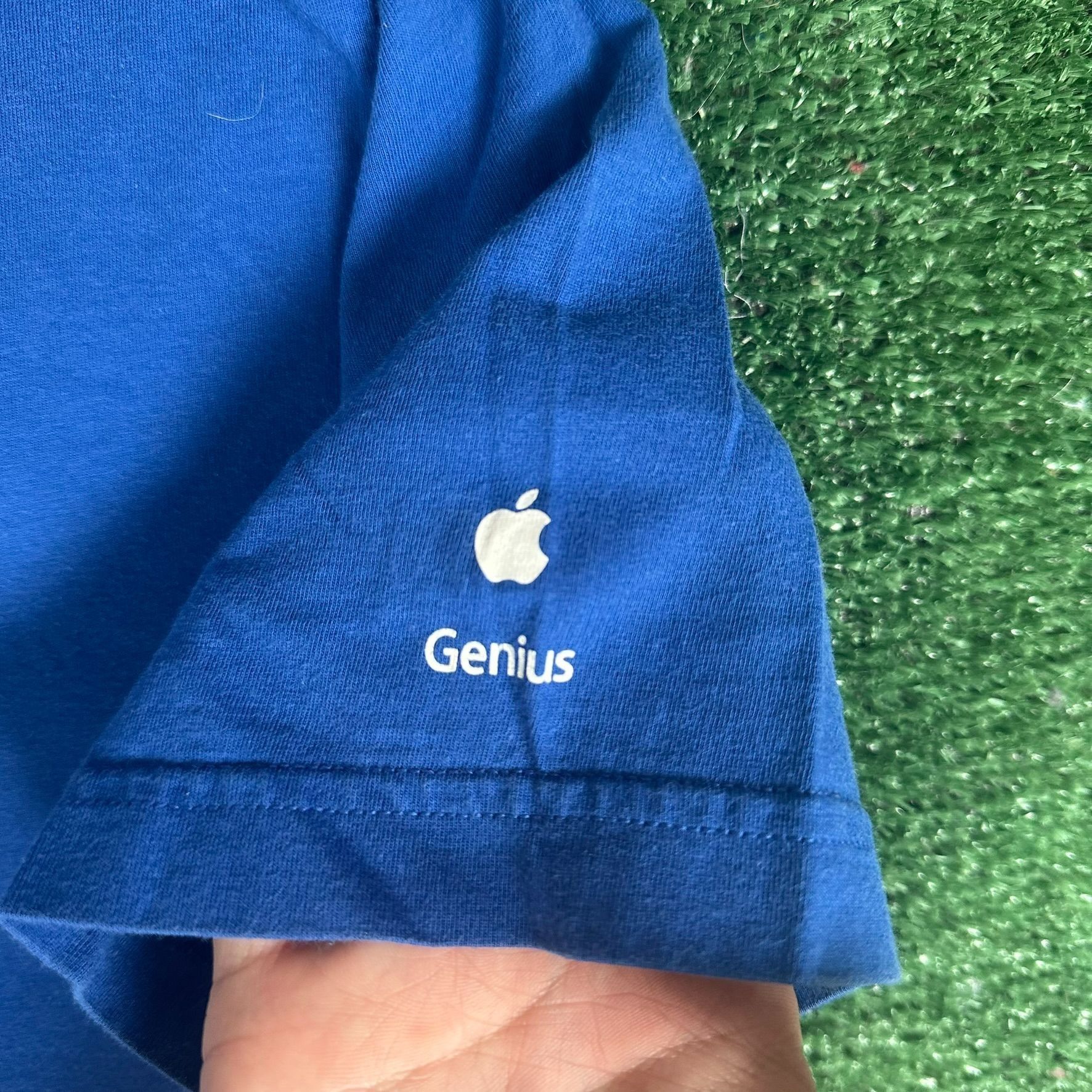 Apple Vintage Y2K Apple Store Genius Quote T-Shirt Blue S Not All Size US S / EU 44-46 / 1 - 4 Thumbnail