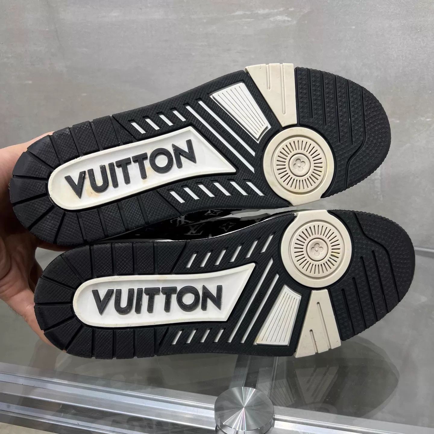 Louis Vuitton LV Trainer Black & White Flocked UK6 (40) YH25353 Size US 7 / EU 40 - 7 Thumbnail