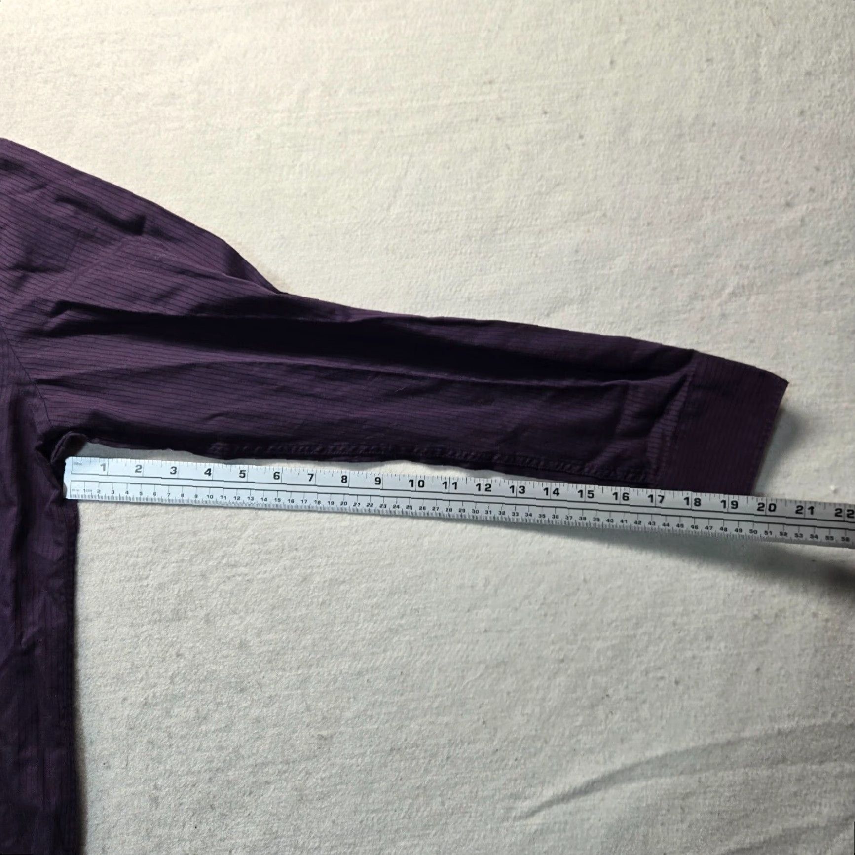 Van Heusen VINTAGE Van Heusen Men's Shirt Long Sleeve Button-Up Size 15.5 Purple 90s Size US M / EU 48-50 / 2 - 5 Thumbnail