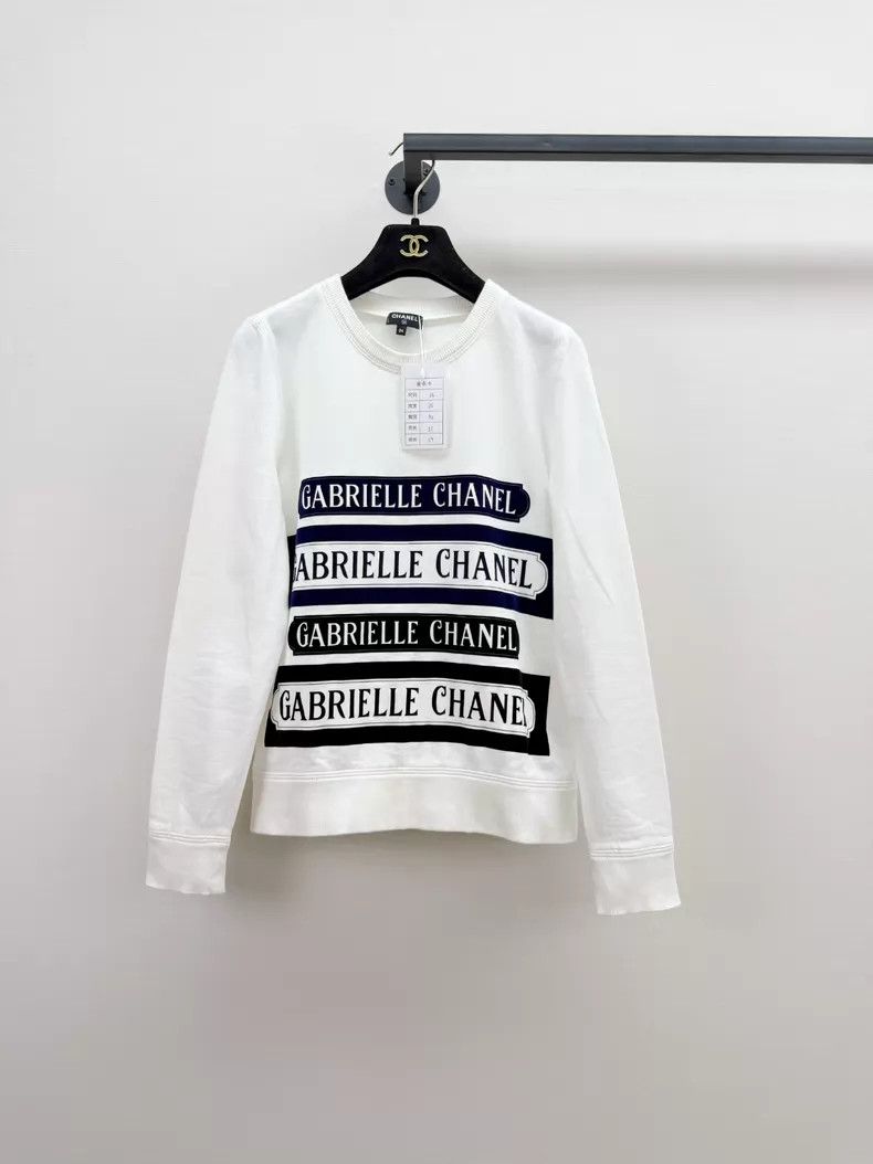 Chanel Chanel White letter sweatshirt Size XXS / US 00 / IT 34 - 1 Thumbnail