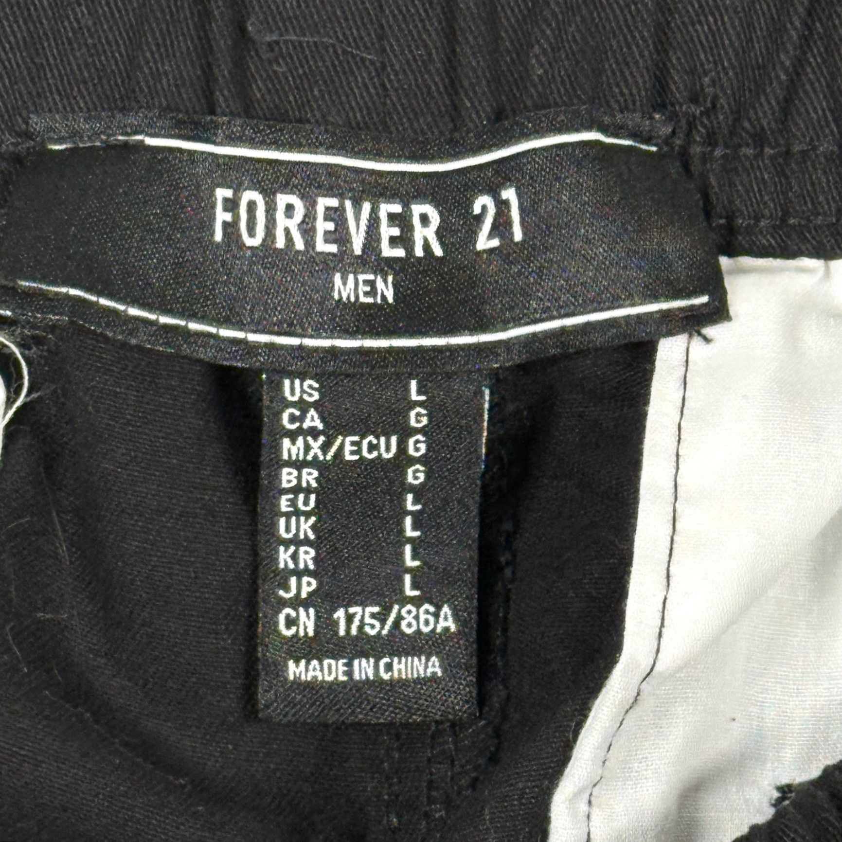 Forever 21 Forever 21 Shorts Mens Large Black Rainbow Stripe Chino Elastic Waist Drawstring Size US 33 - 4 Thumbnail