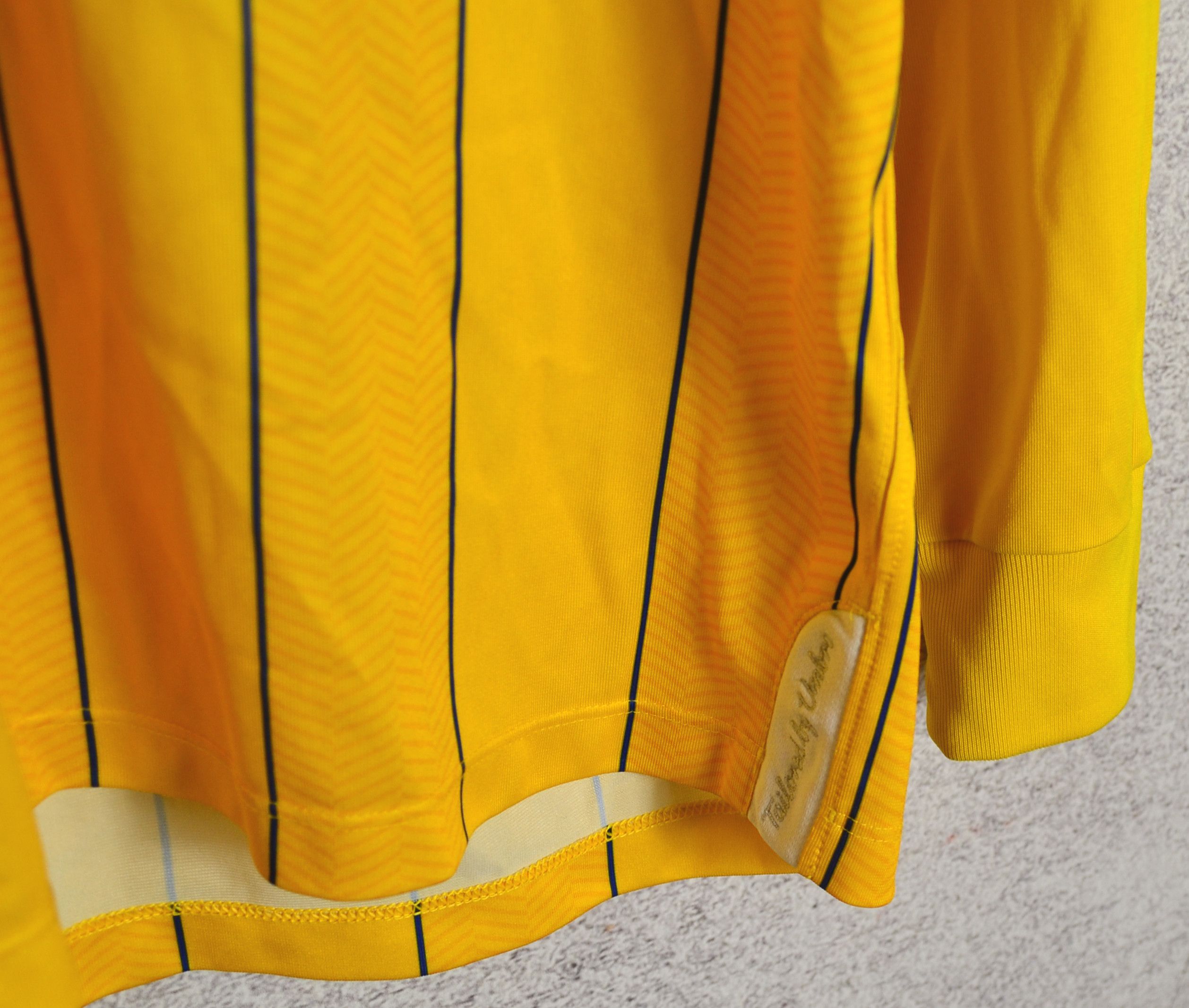 Umbro Umbro Football Longsleeve Sweden National Team Template Size US XXL / EU 58 / 5 - 3 Thumbnail