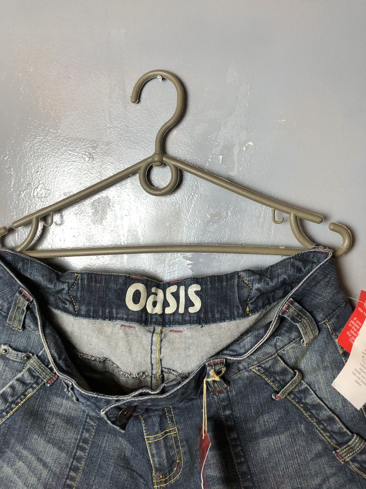 Vintage Vintage men’s jeans Oasis cargo Size US 36 / EU 52 - 5 Thumbnail