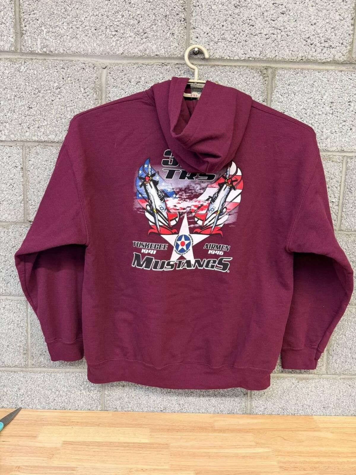 Other 2010s USAF Tuskegee Airmen Mustangs Hoodie Military XL Size US XL / EU 56 / 4 - 2 Thumbnail