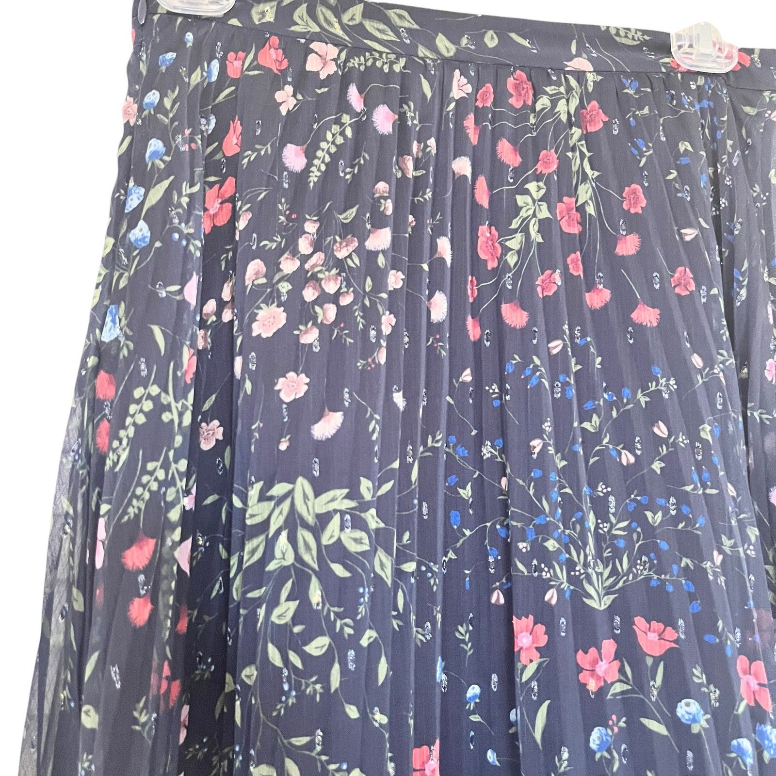 Joie Joie Noora Midnight Navy Floral Print Pleated Midi Skirt Size 26" / US 2 / IT 38 - 5 Thumbnail