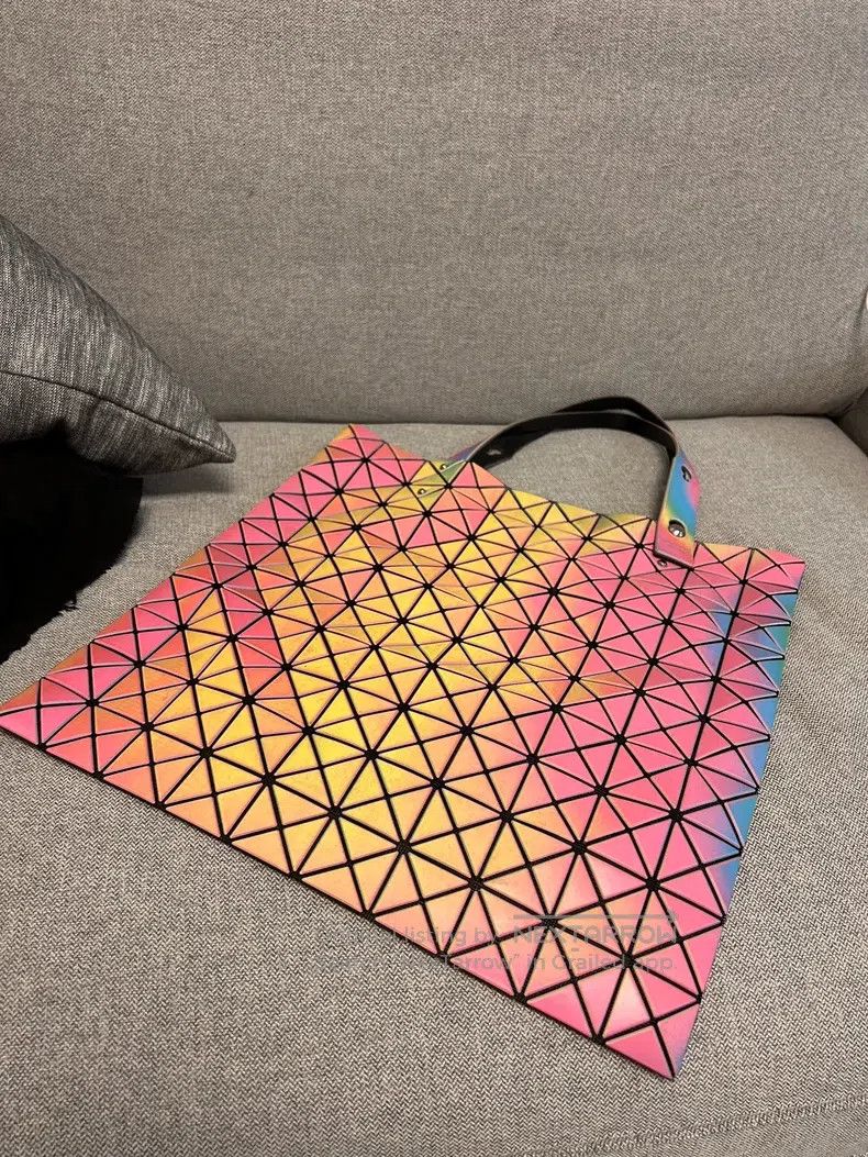 Issey Miyake Issey Miyake Pink Gradient Quilted Bag Size ONE SIZE - 3 Thumbnail
