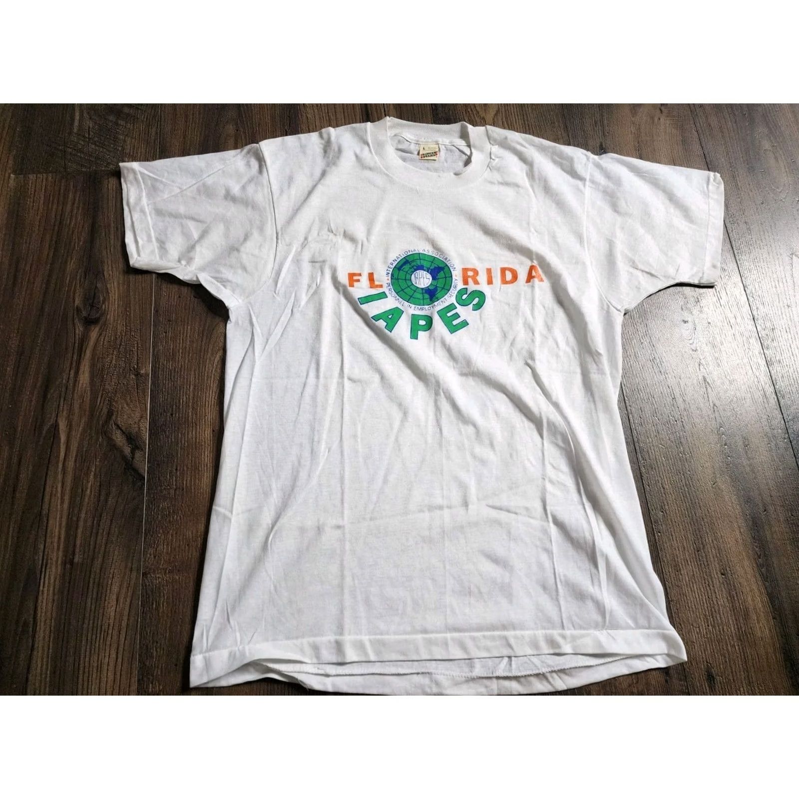 Vintage VINTAGE Screen Stars T-Shirt Unisex Adults Florida IAPES FL Union Workers Crew Neck Short Sleeve White Cotton Blend 1980s Logo Easy Care Size US L / EU 52-54 / 3 - 7 Thumbnail
