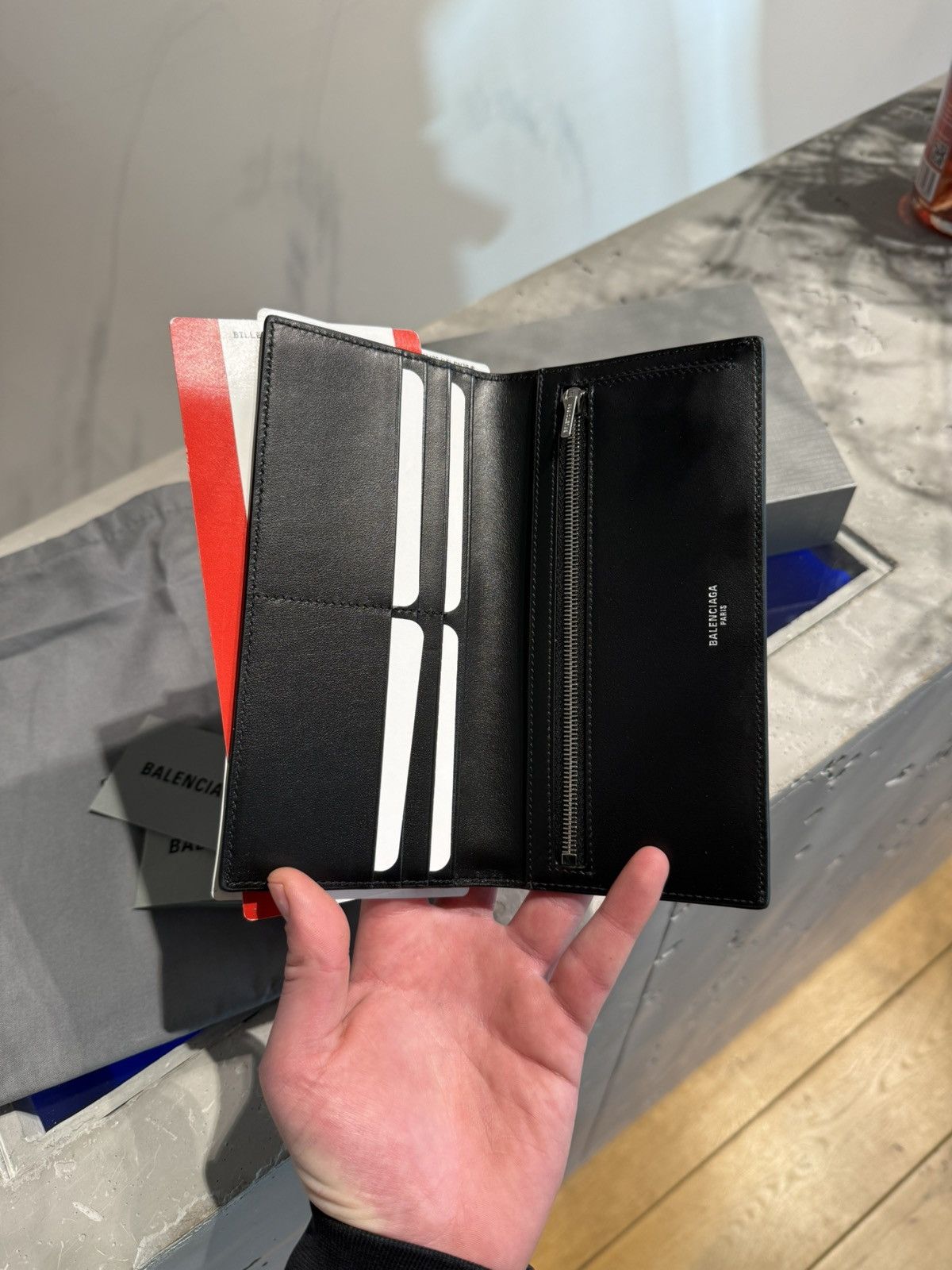 Balenciaga BNWT Rare Balenciaga Passport Wallet Size ONE SIZE - 4 Thumbnail