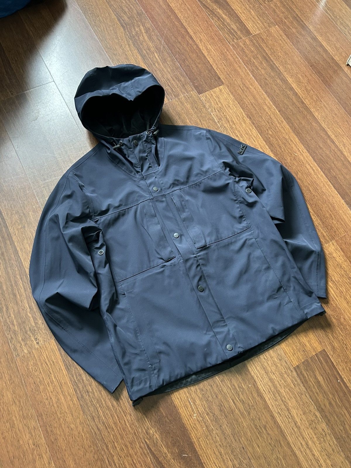 Michael Kors Michael Kors Nylon Jacket Men’s Size M Gorpcore Style Size US M / EU 48-50 / 2 - 3 Thumbnail