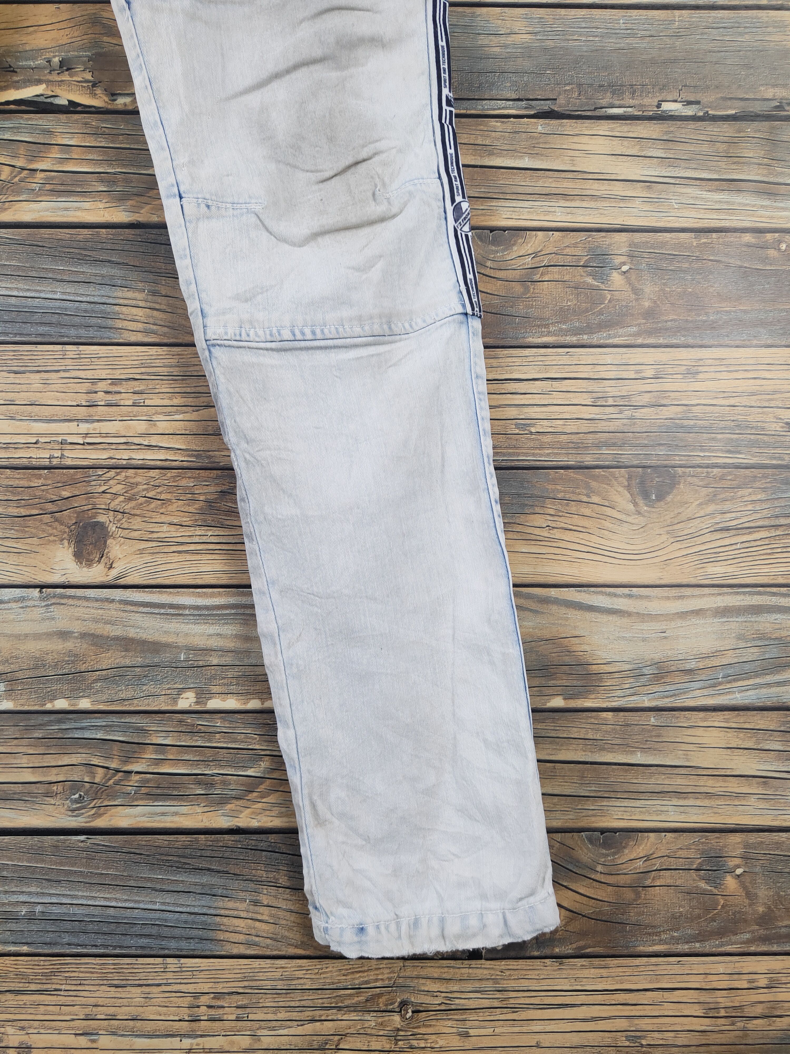 Japanese Brand I'z Frontier Light Blue Distressed Ripped Soft Jeans #W1997 Size US 32 / EU 48 - 8 Thumbnail