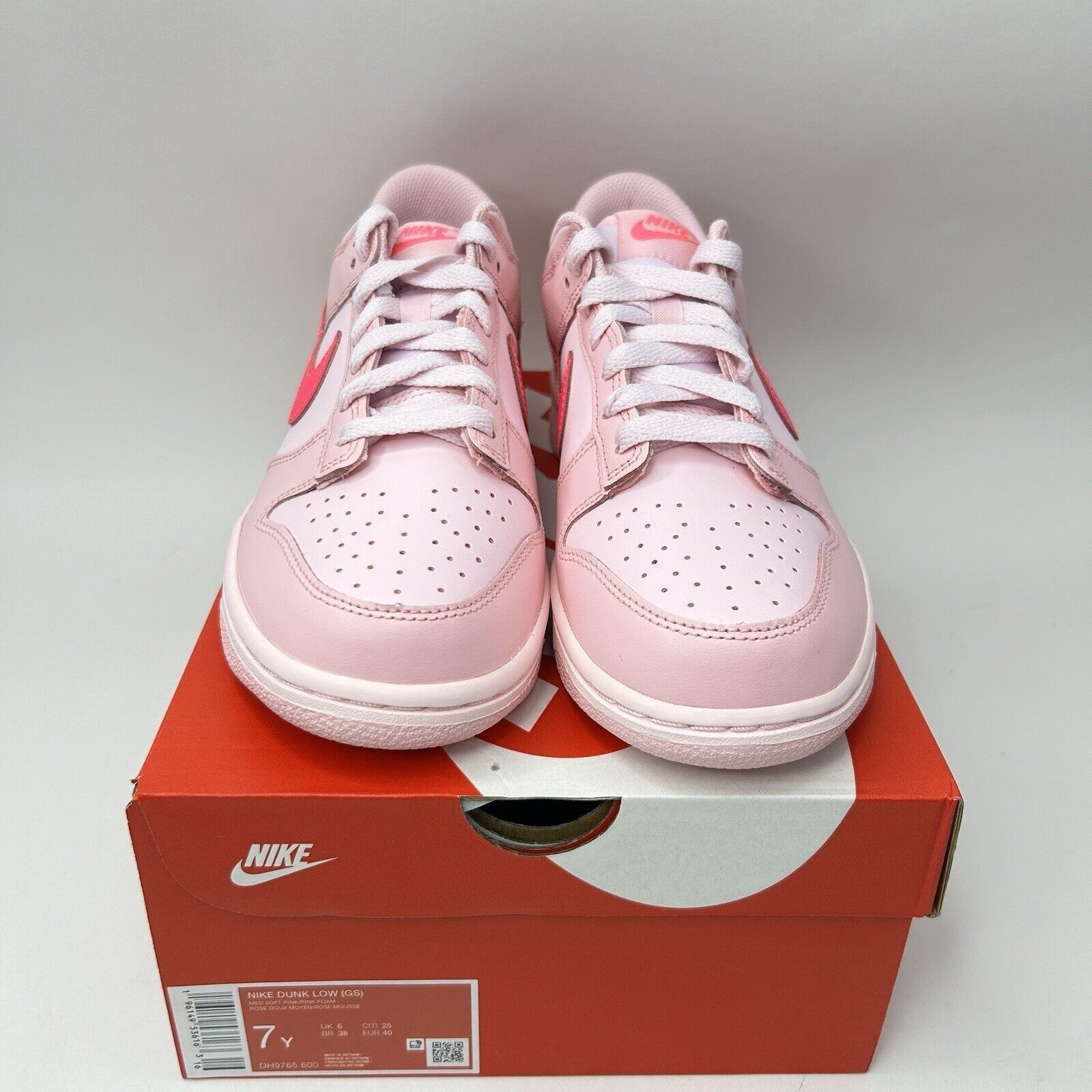 Nike Nike Dunk Low GS “Triple Pink/Pink Panther” 2023 Size US 8.5 / IT 38.5 - 2 Thumbnail