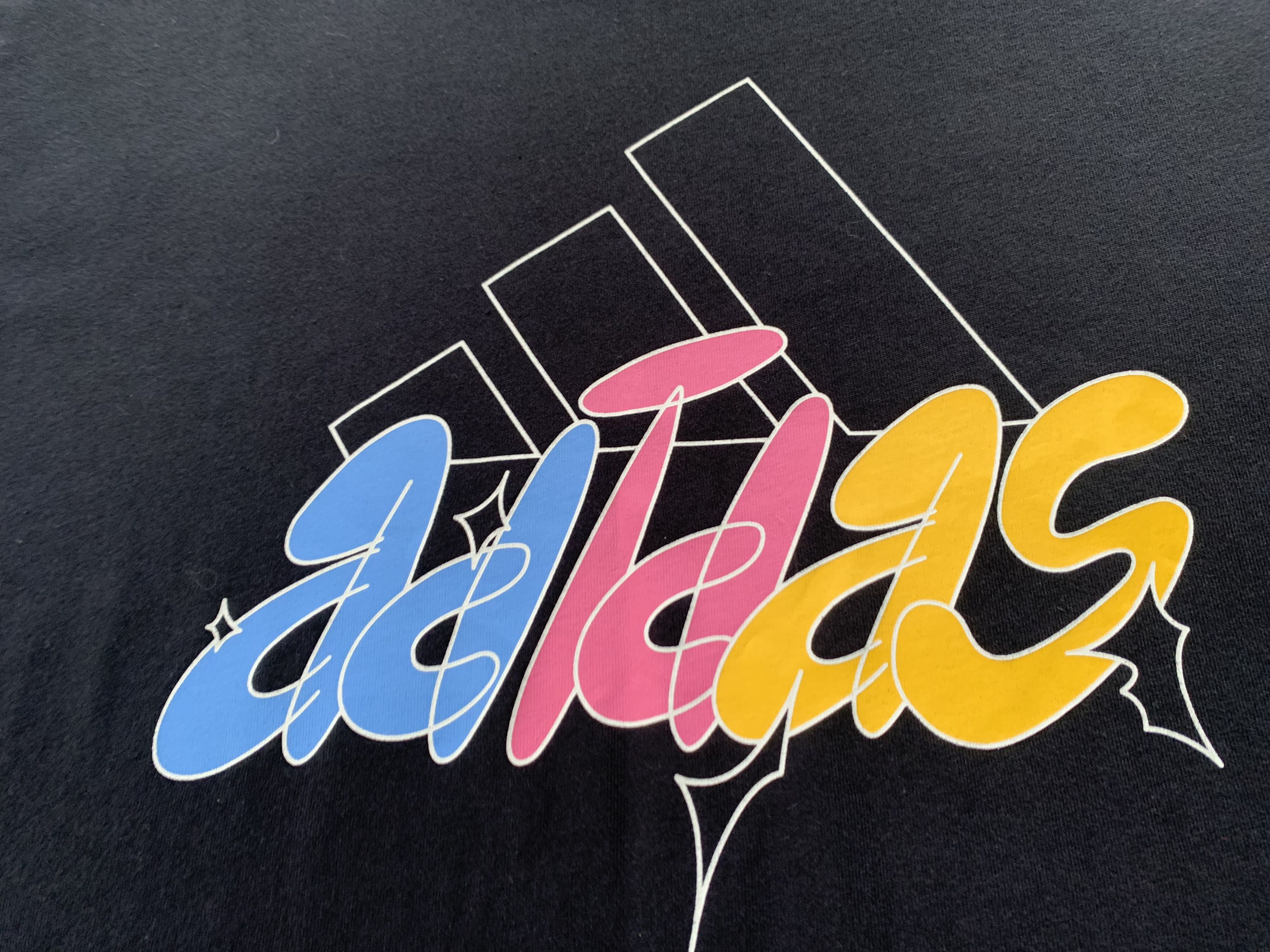 Adidas Adidas Illustrated Badge Graphic Cotton T-Shirt 2024 Size US XXL / EU 58 / 5 - 5 Thumbnail