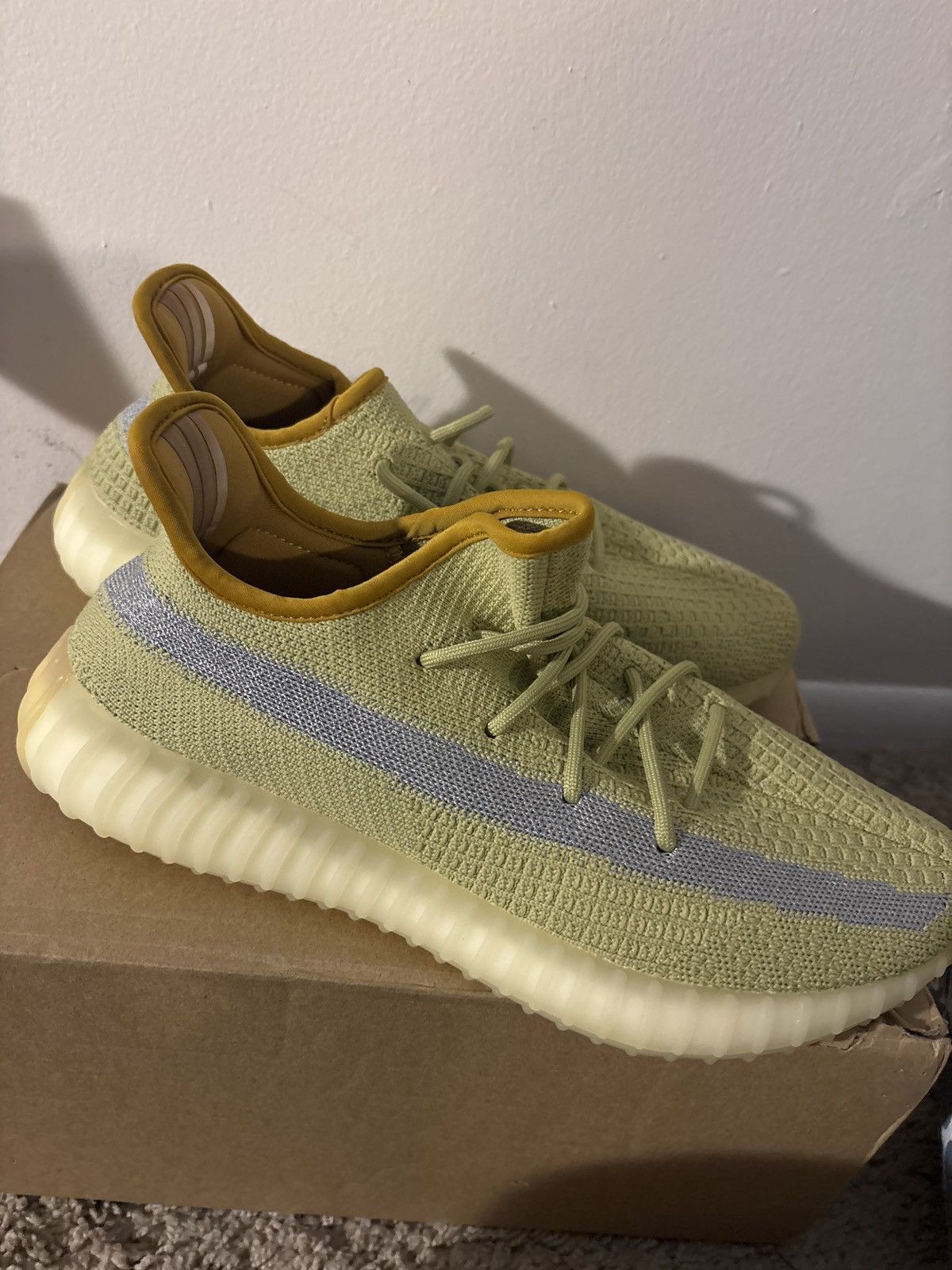 Yeezy Yeezy 350 V2 Marsh Size US 9.5 / EU 42-43 - 5 Thumbnail