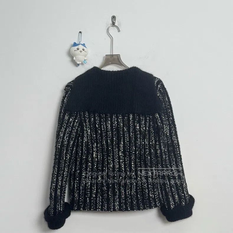Gucci Gucci Black and silver knitted gold buckle cardigan Size S / US 4 / IT 40 - 4 Thumbnail